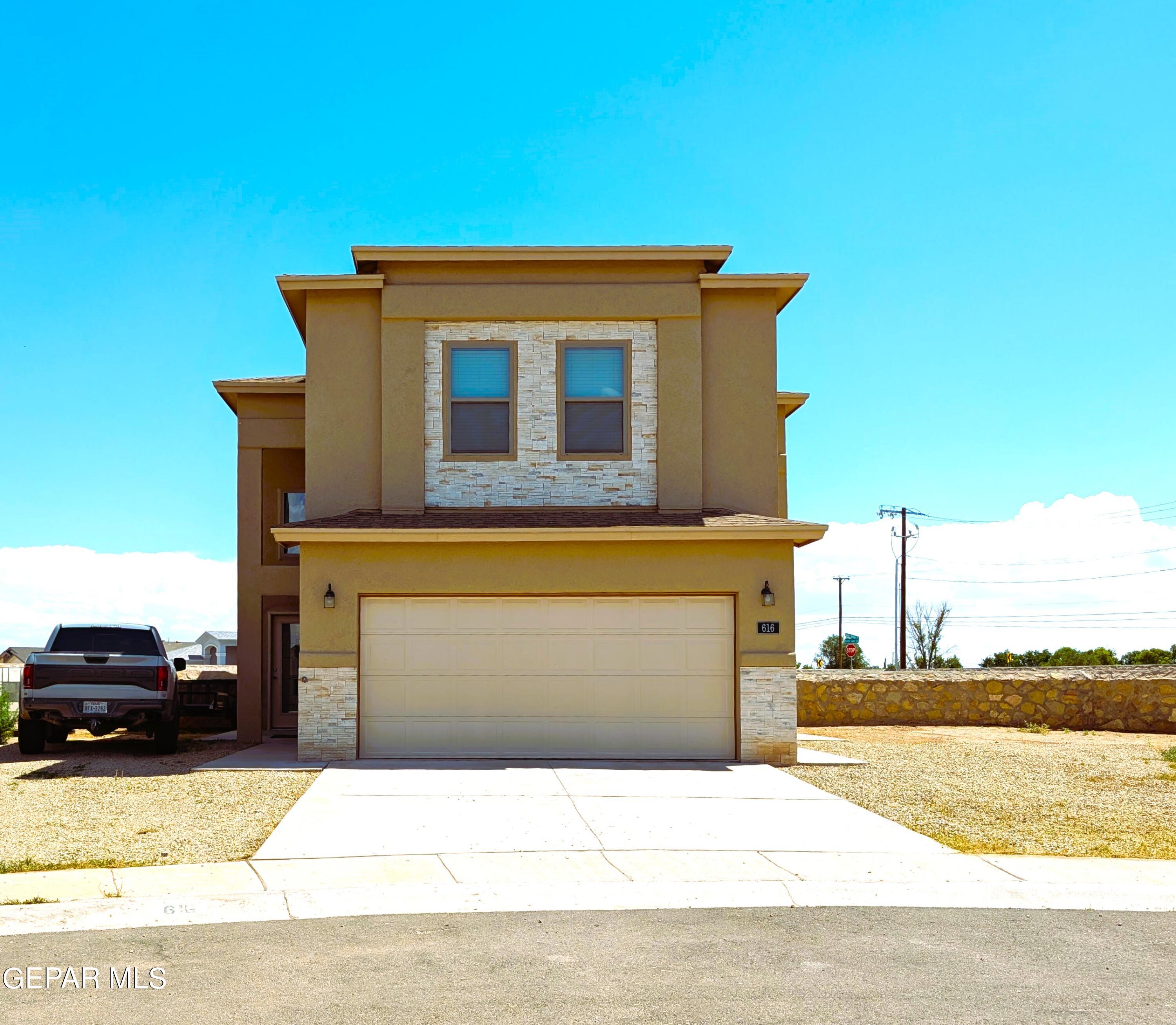 616 Rafael Marmolejo Street — photo