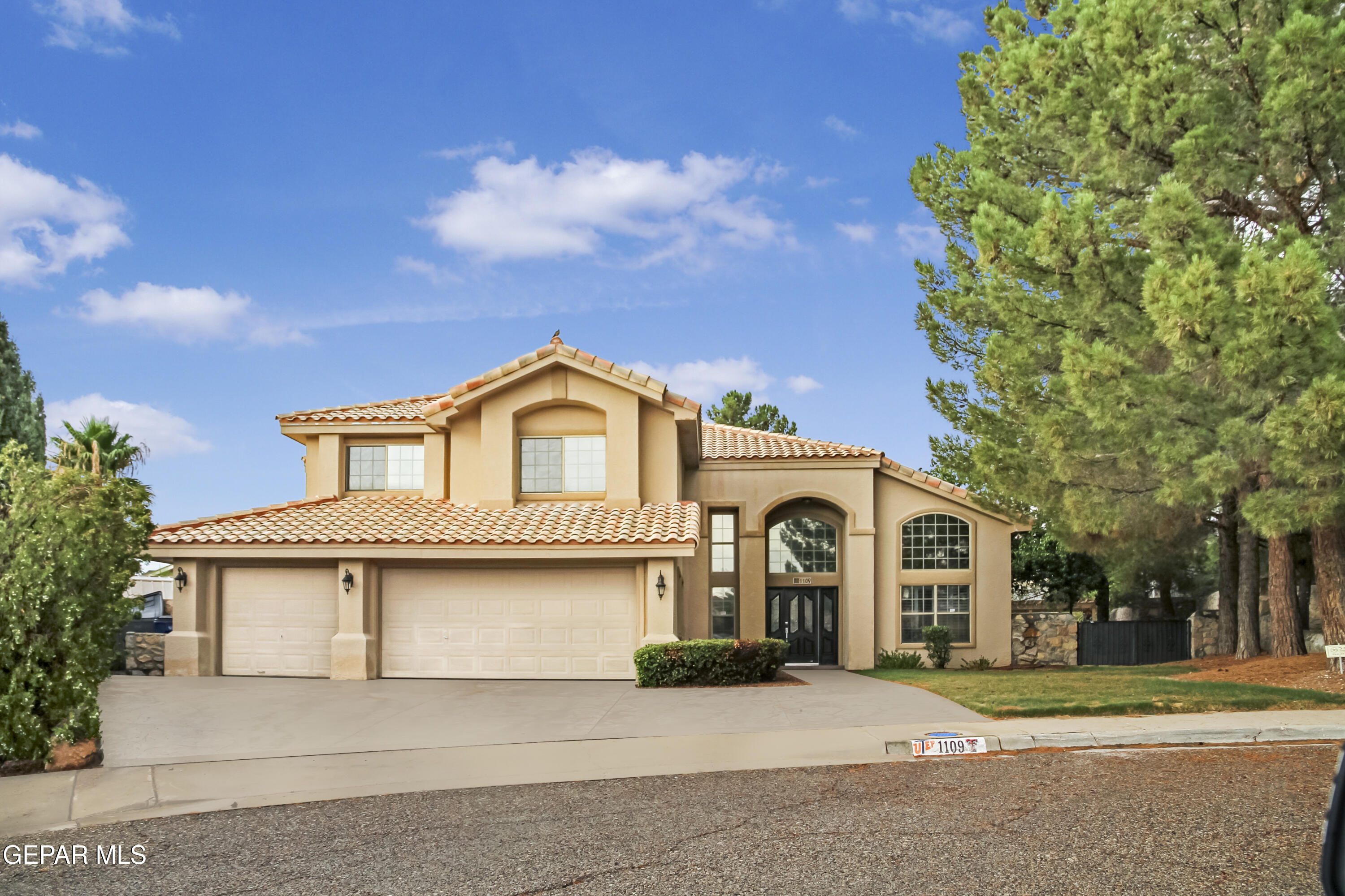 1109 Noble Ridge Way — photo