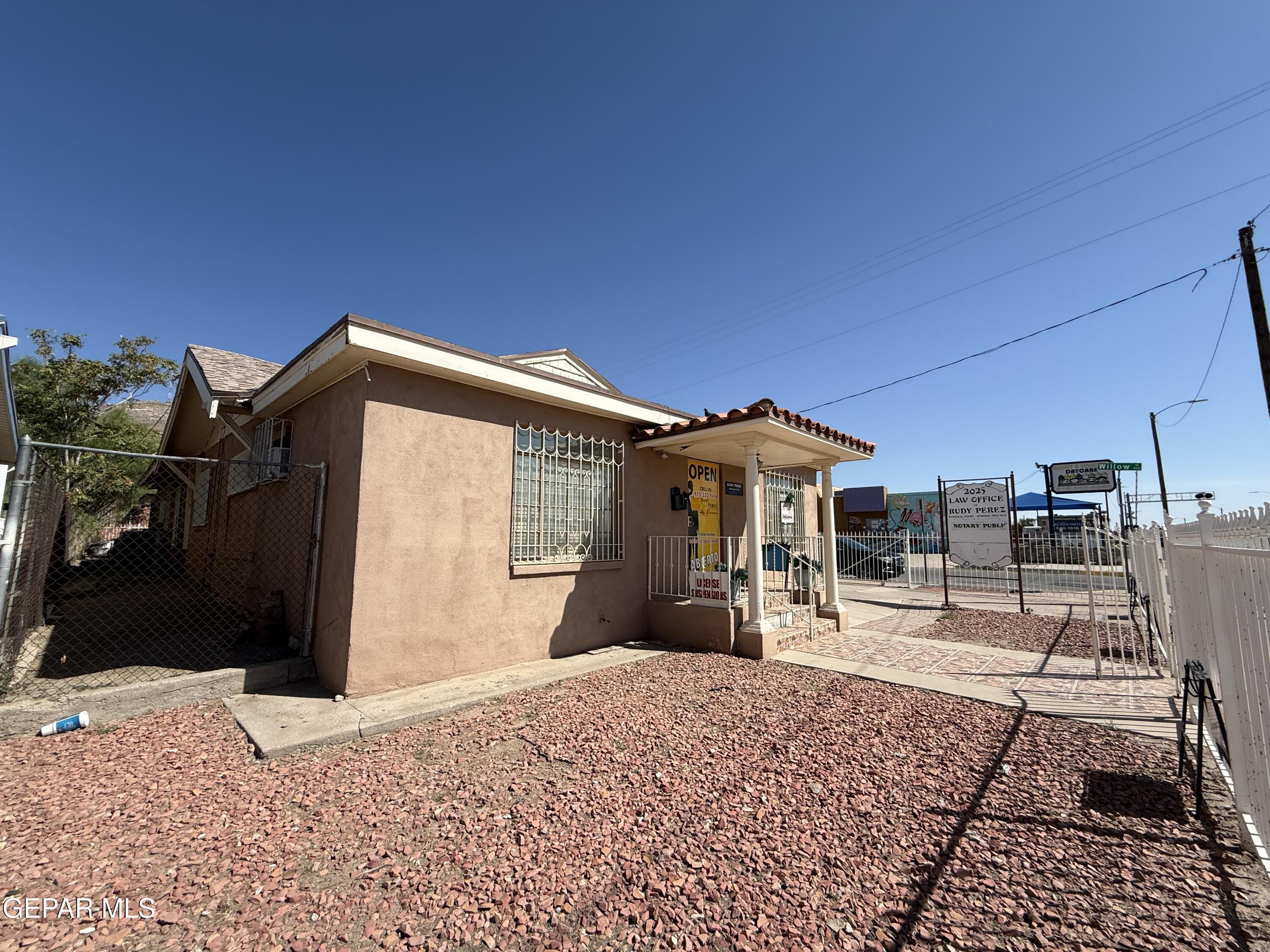 2025 Montana Avenue — photo