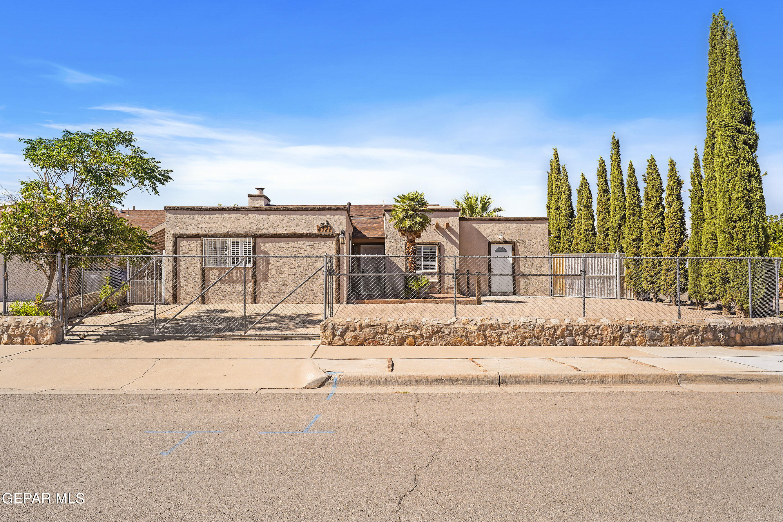4721 Maureen Circle — photo