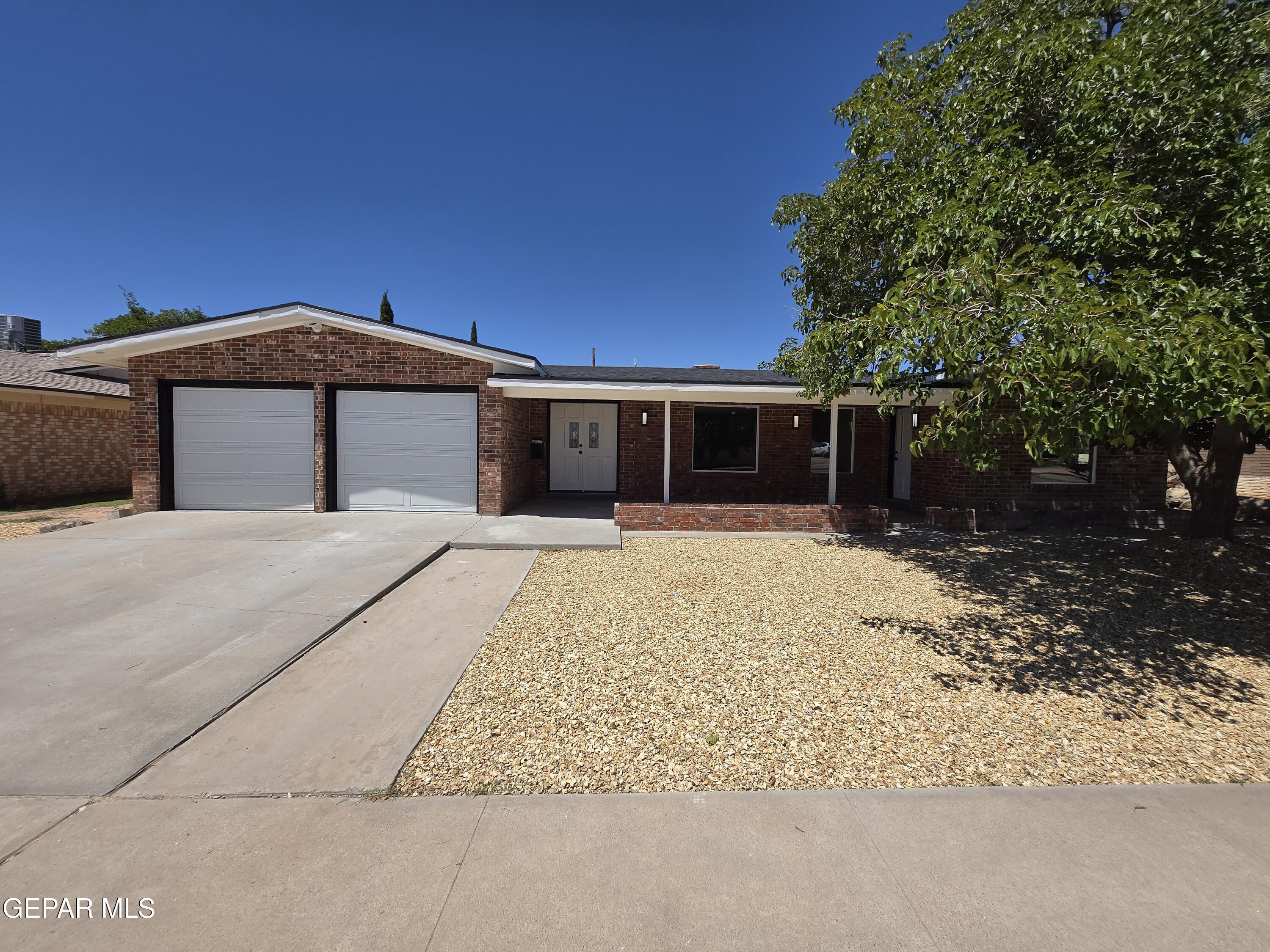 2705 Fierro Drive — photo