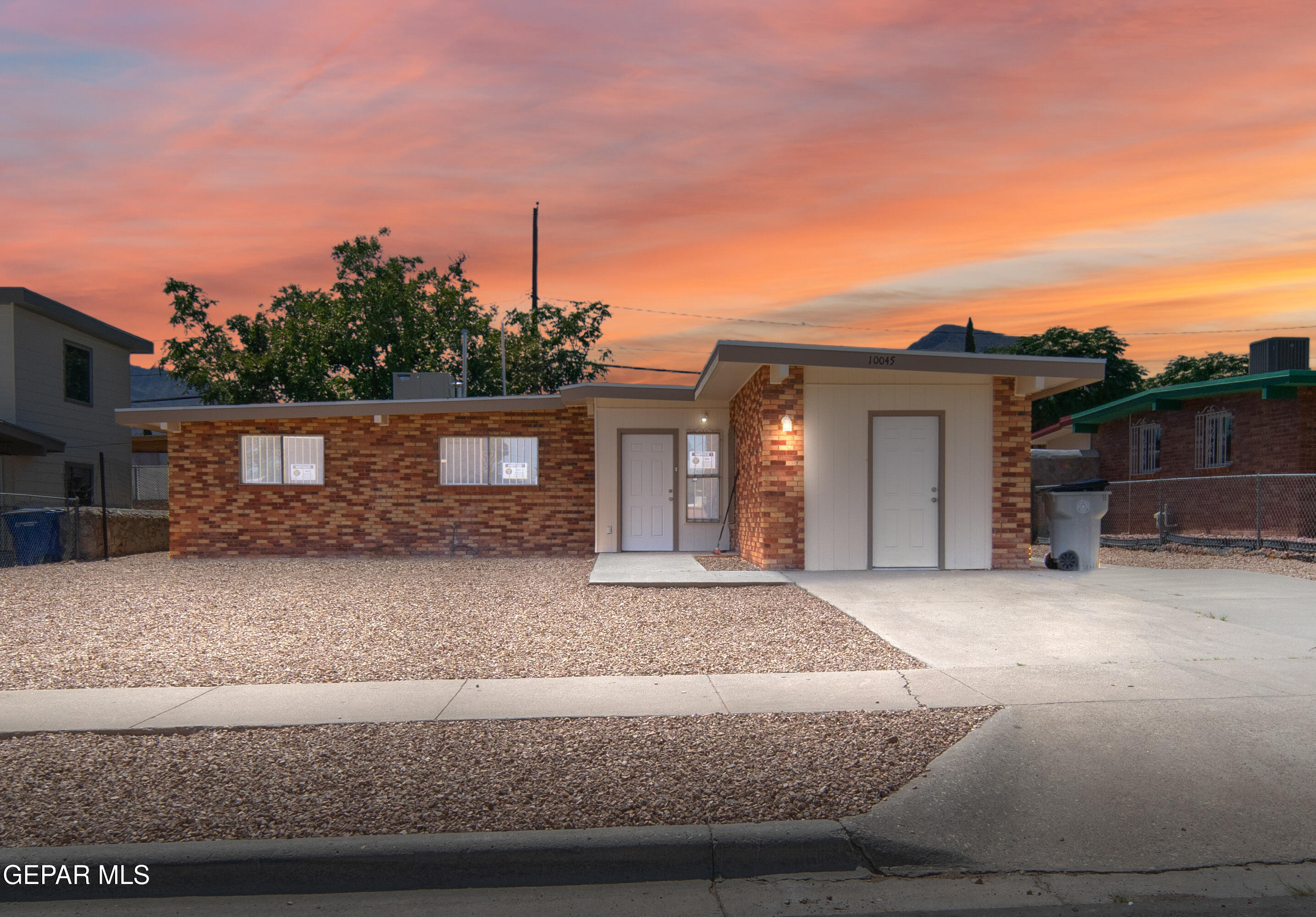 10045 Kellogg Street — photo