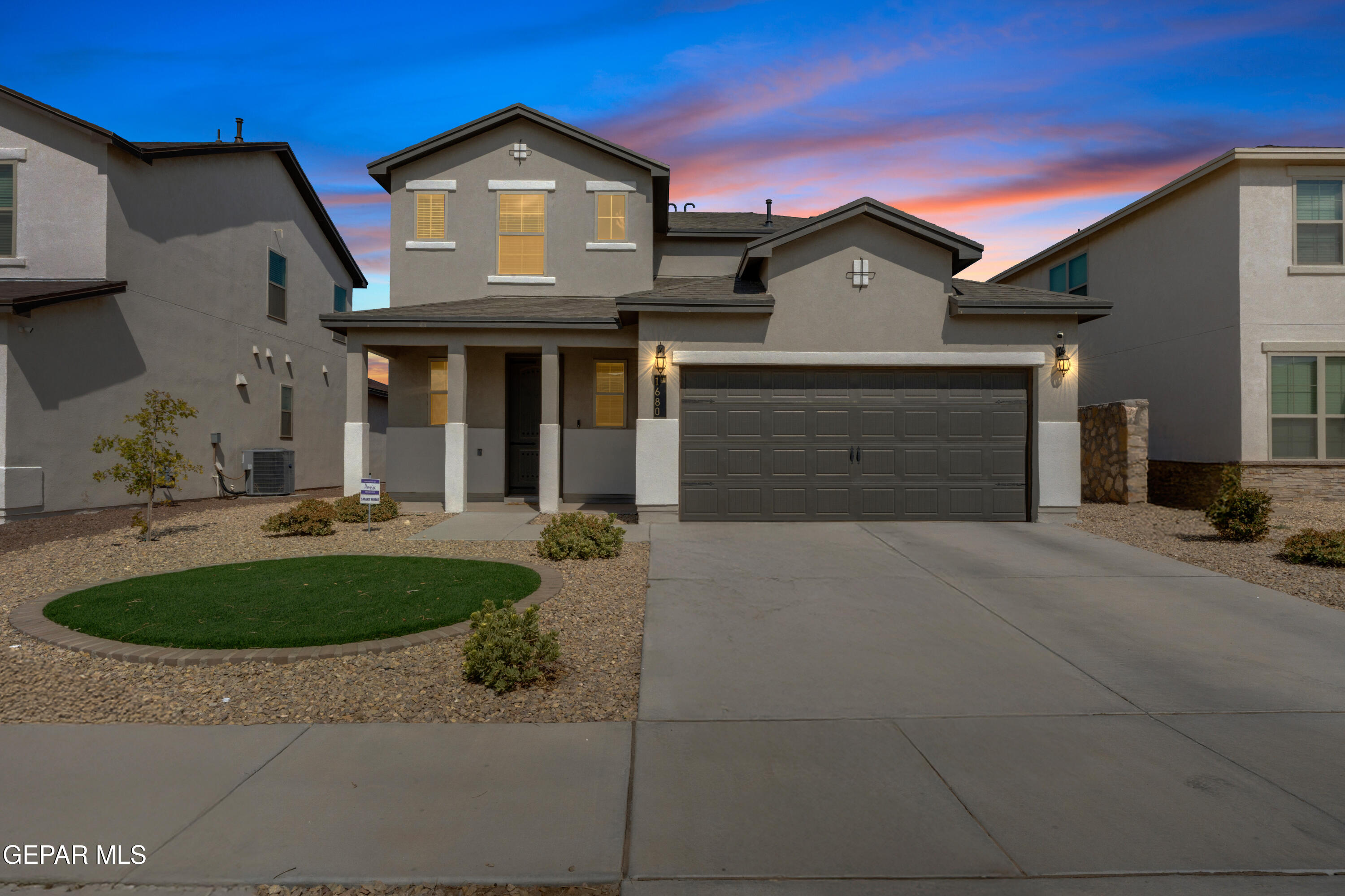 1680 Sam Dominguez — photo
