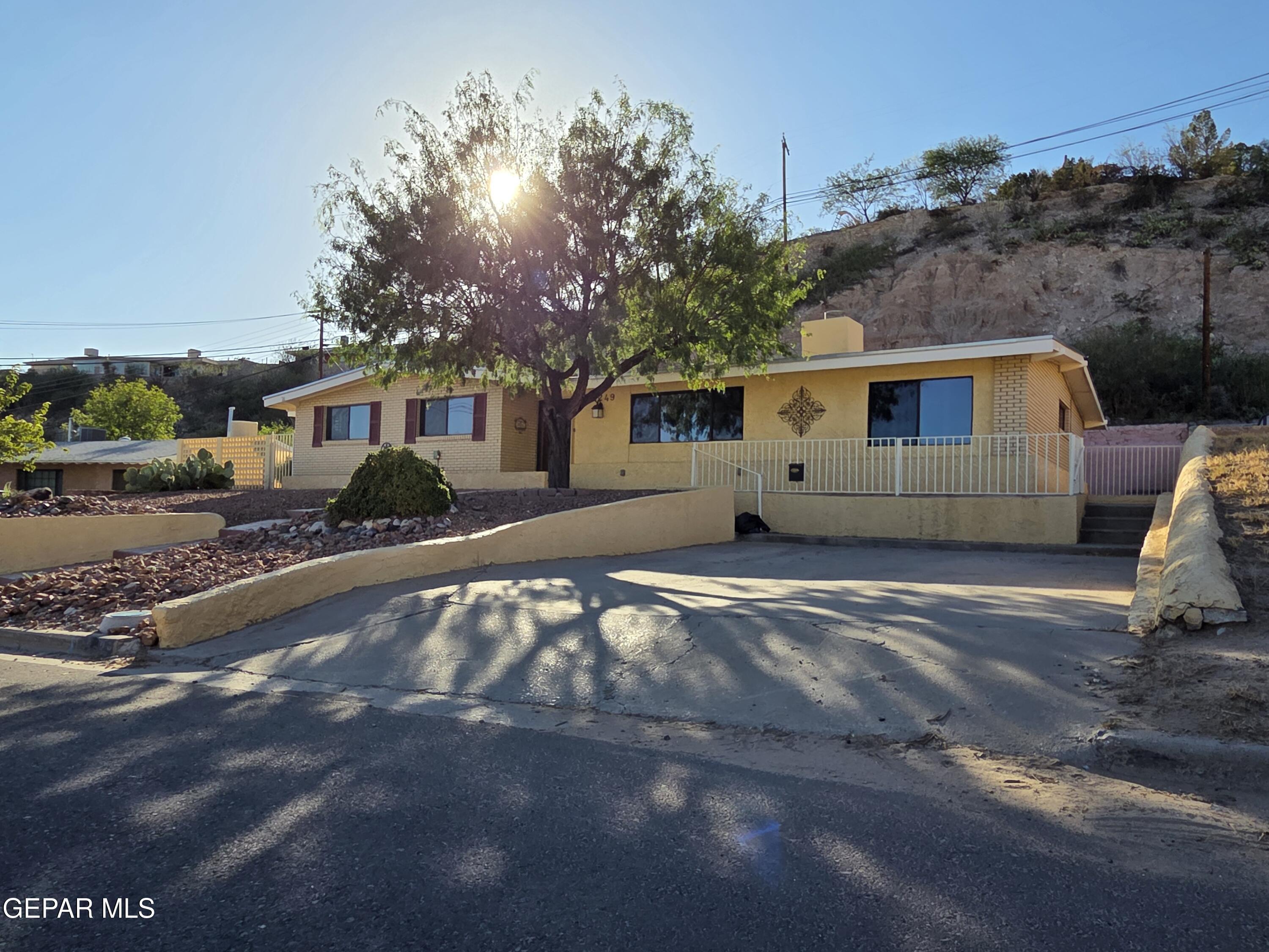 4249 Canterbury Drive — photo