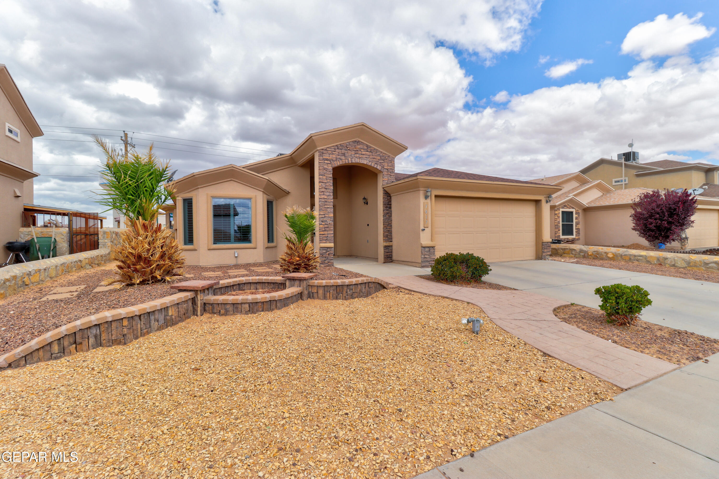 3017 Woodhead — photo