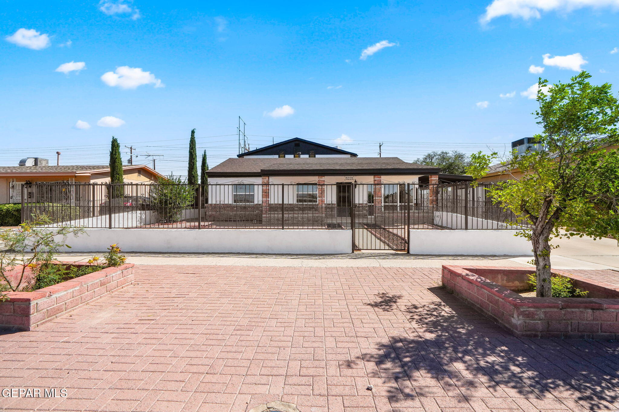 5221 Timberwolf Drive — photo
