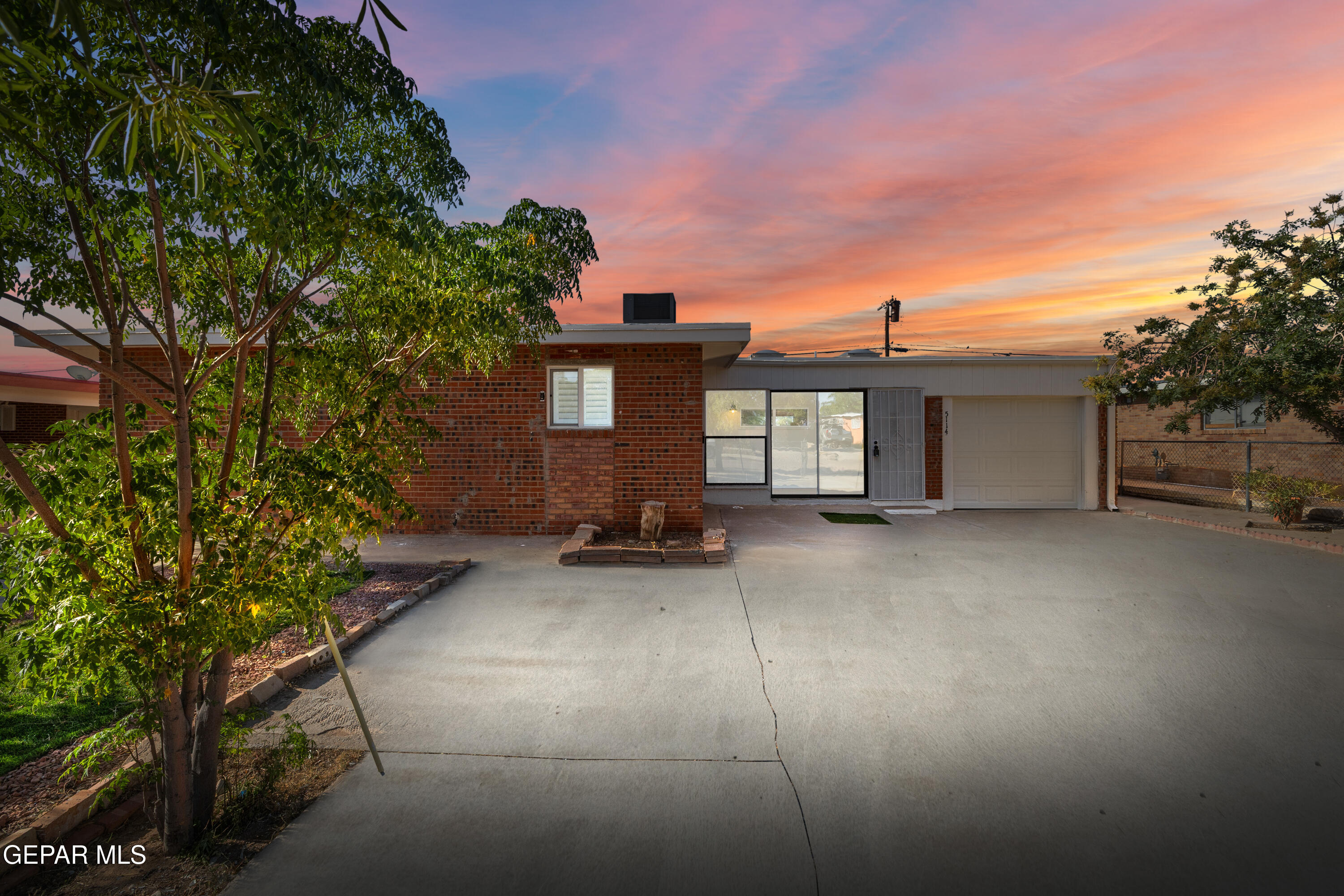 5114 Beals Street — photo