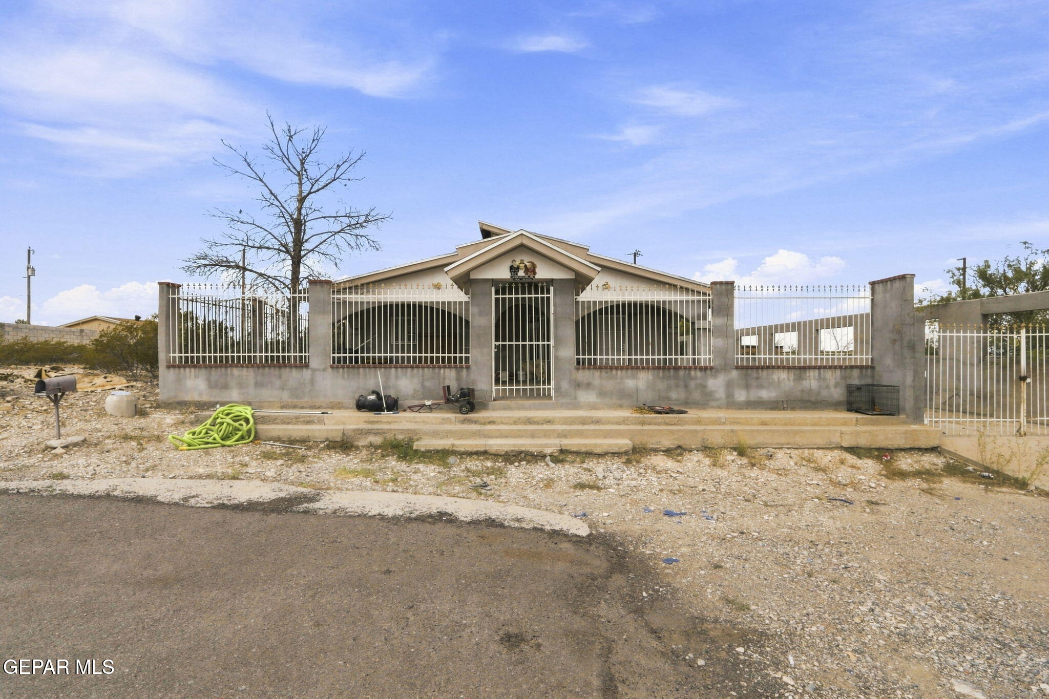 8621 Remington Drive — photo