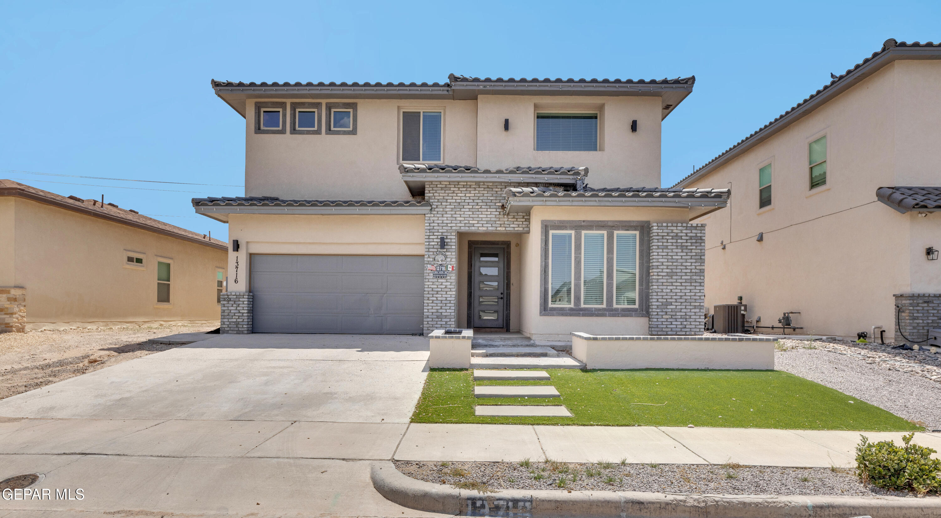 13716 Flora Vista Avenue — photo