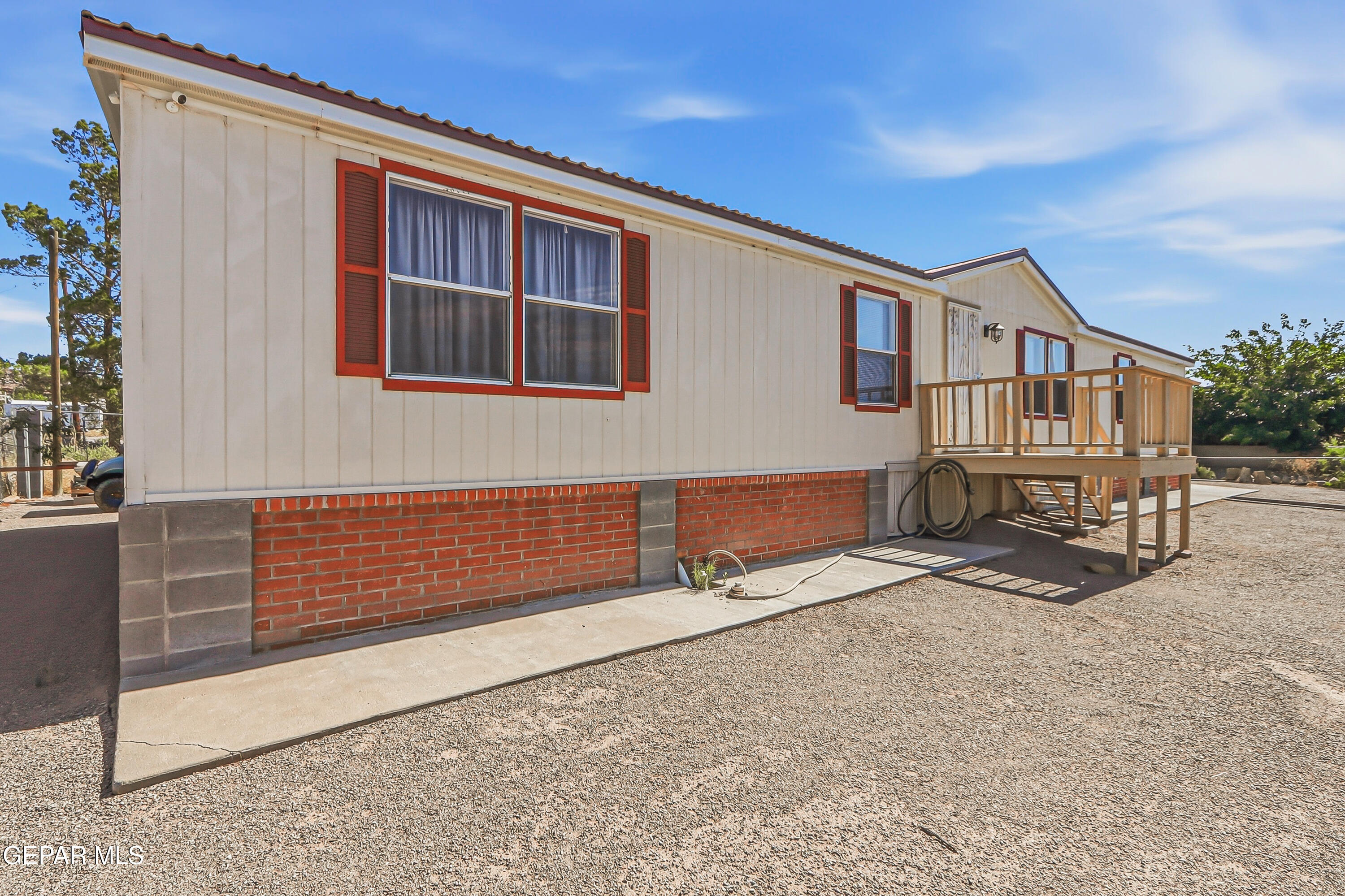2901 Cook Street — photo