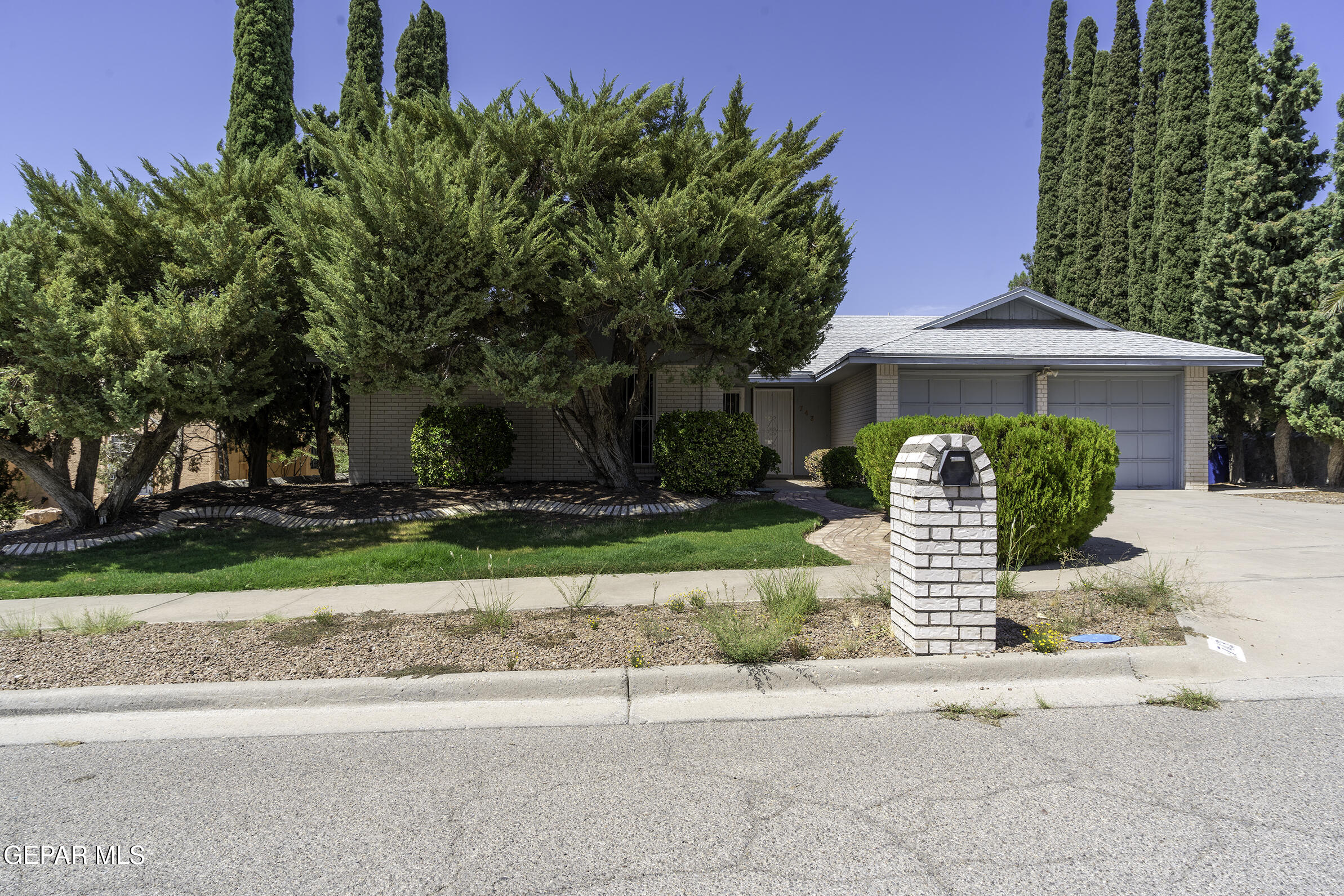 743 Espolon Drive — photo