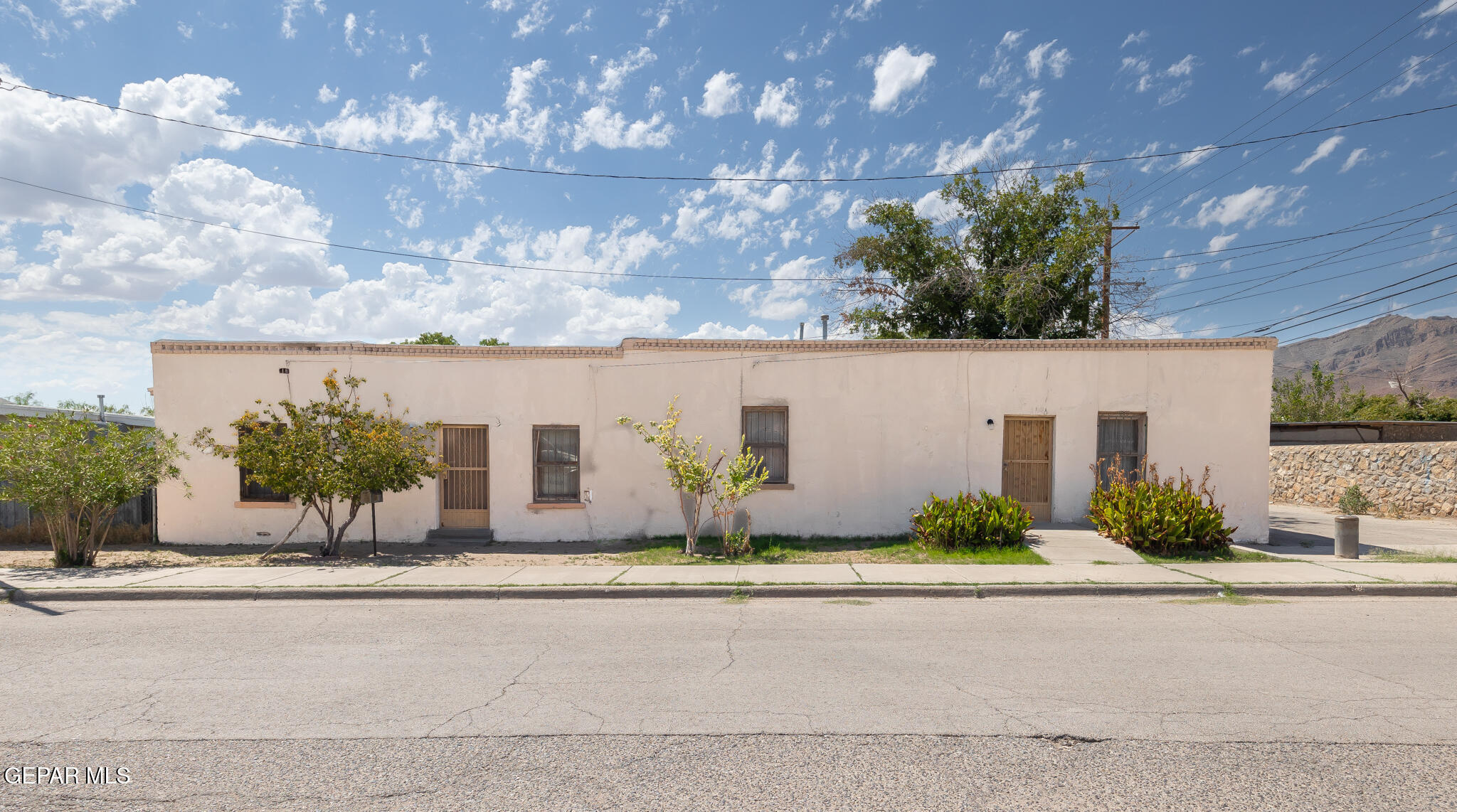 811 Houston Street — photo