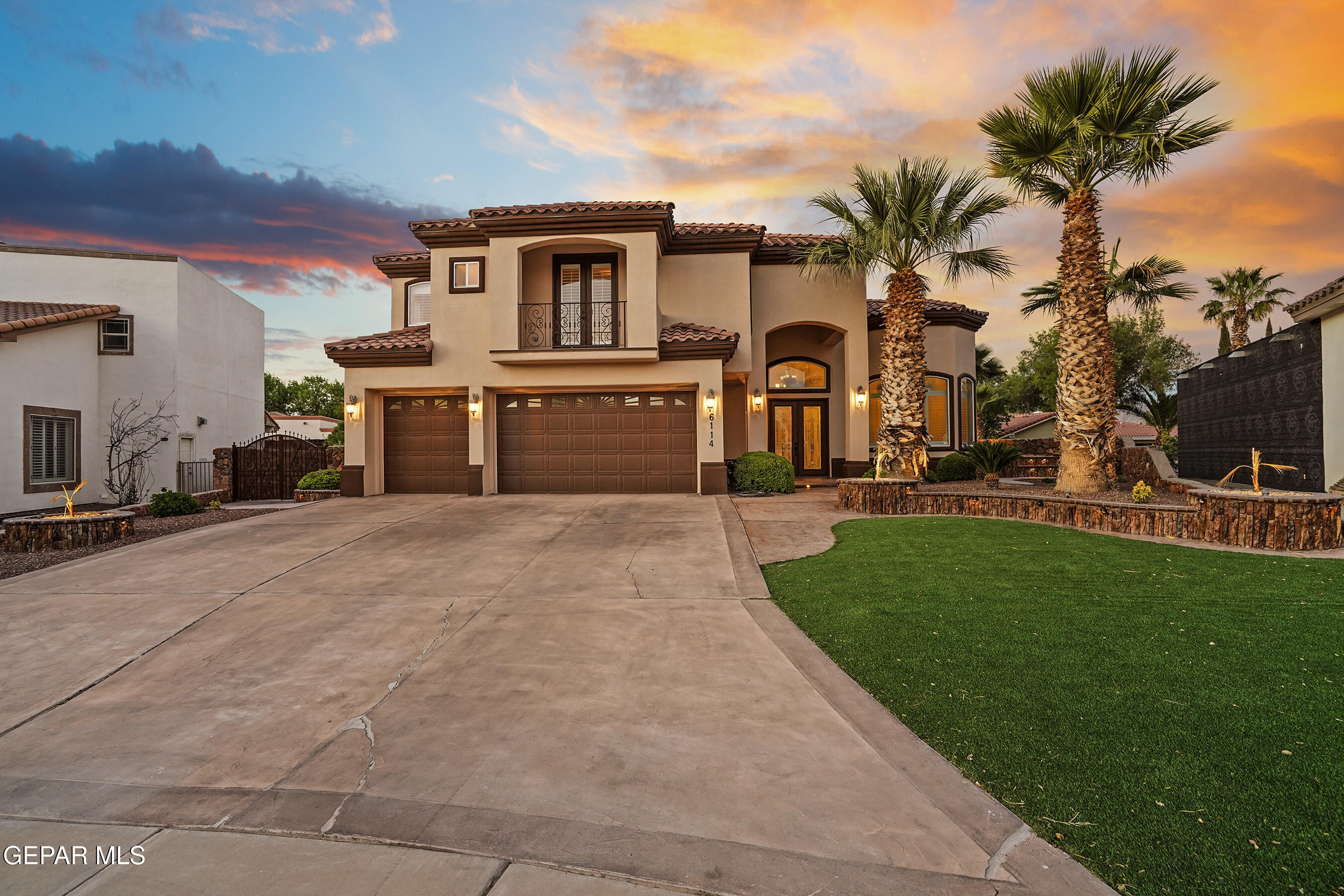 6114 Via De Los Arboles — photo