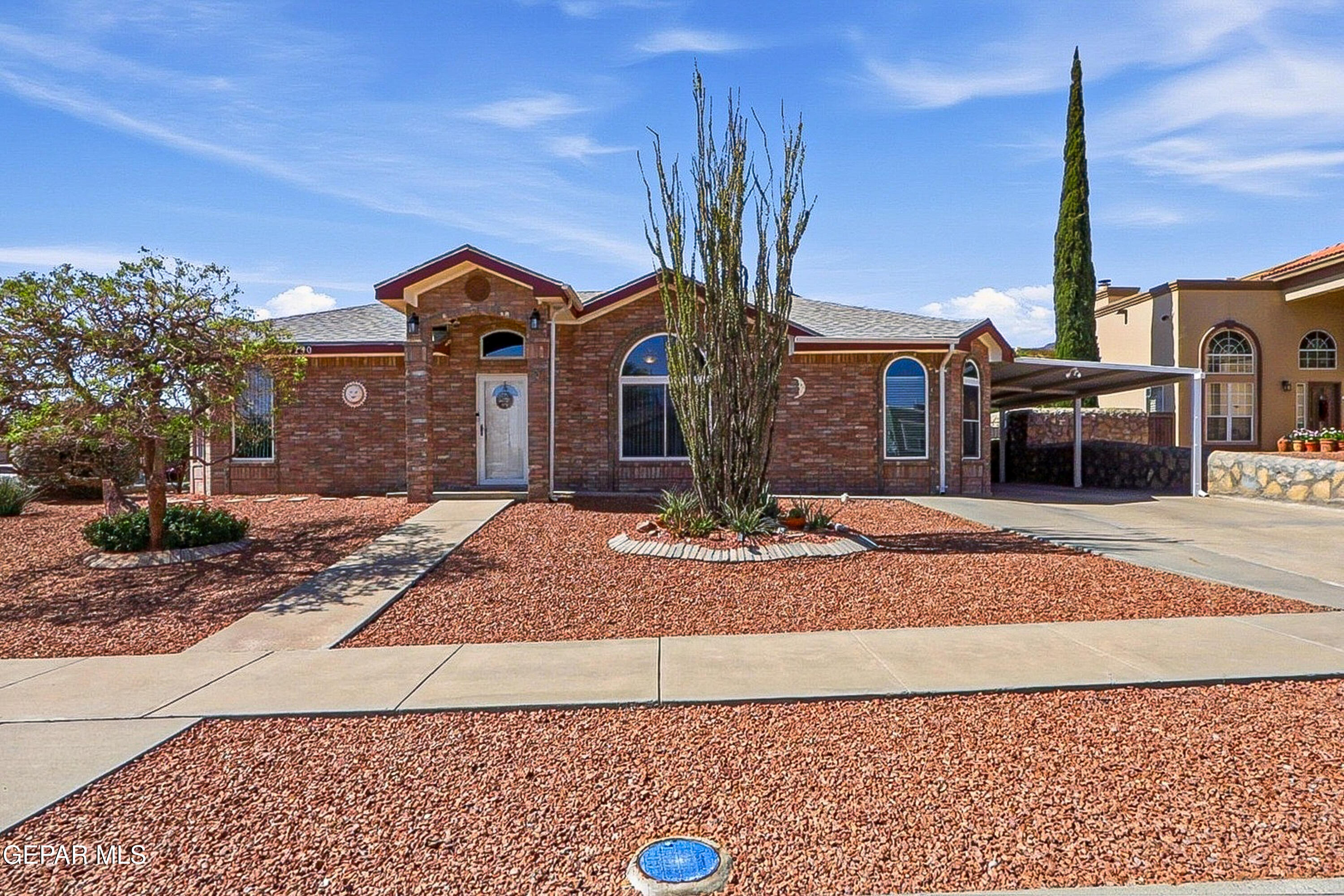 4290 Loma Azteca Court — photo