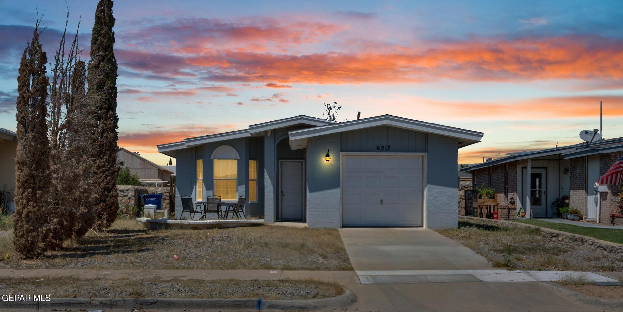 6217 London Bridge Drive — photo