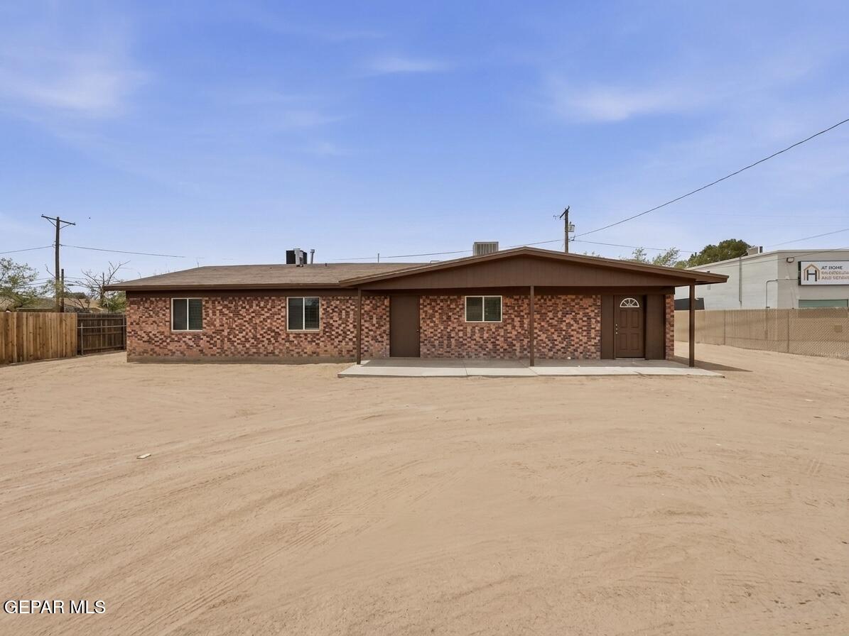 565 Gallagher Street — photo
