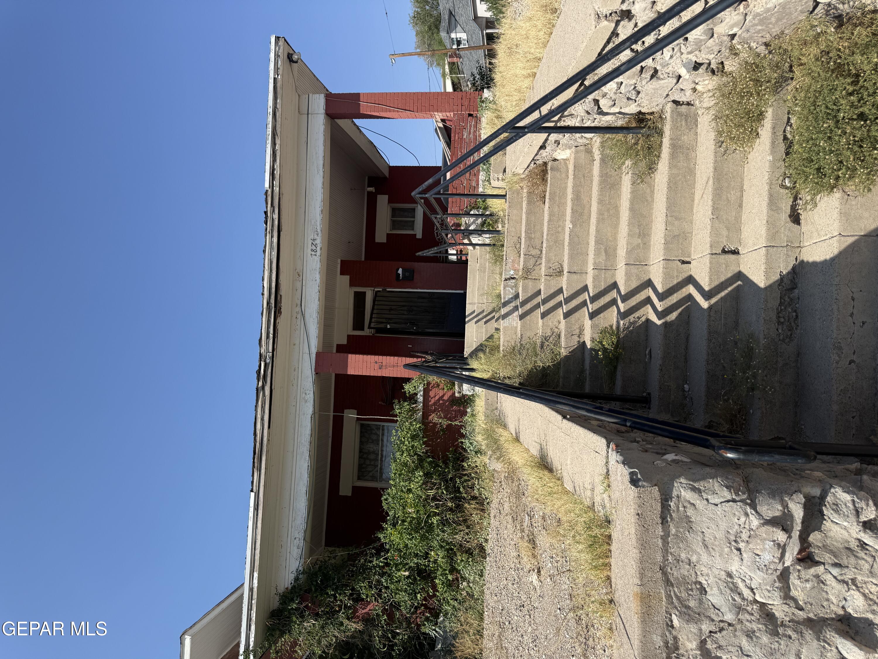 1824 E Cliff Drive — photo