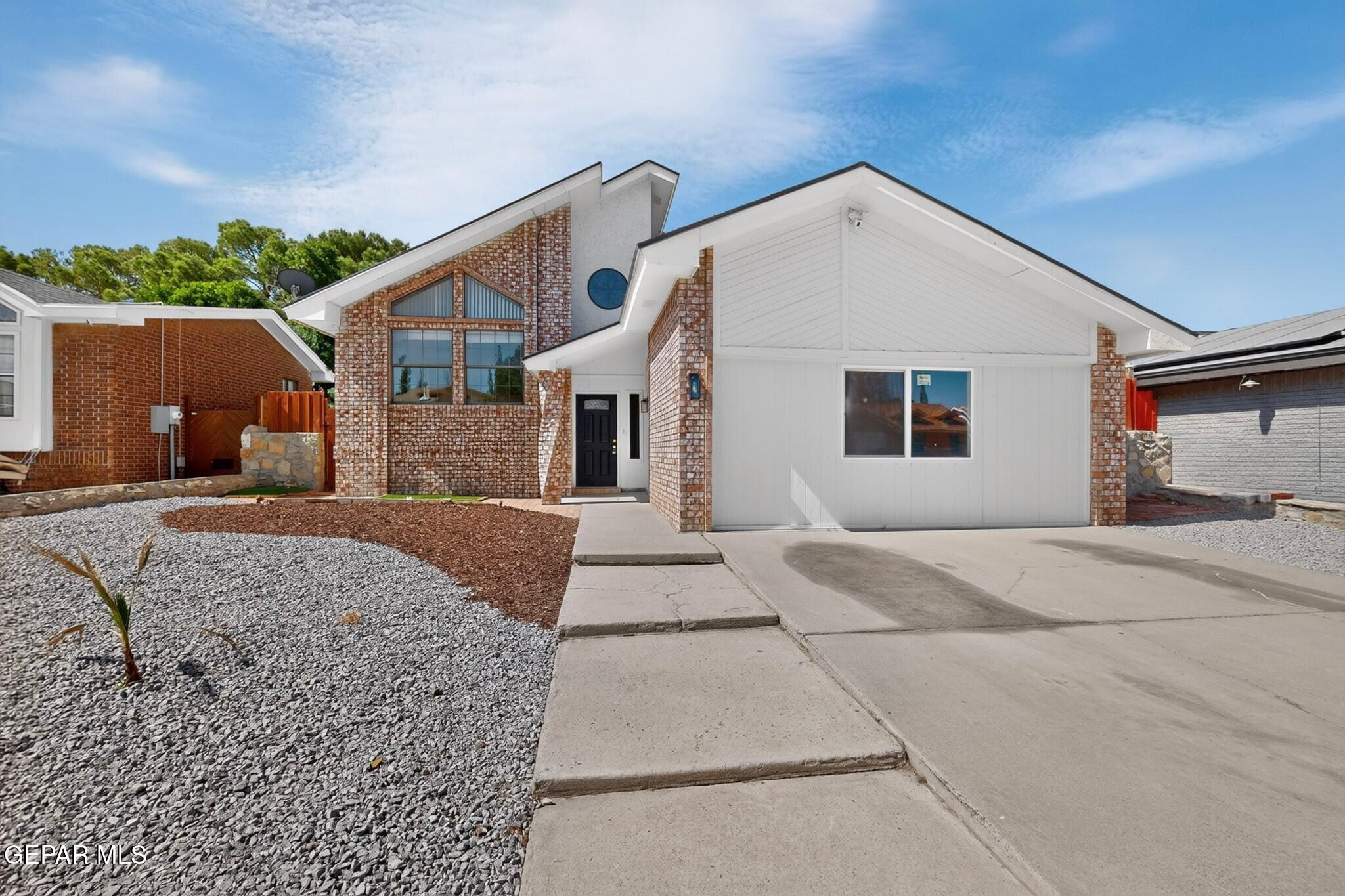 11648 Gordon Cooper Lane — photo
