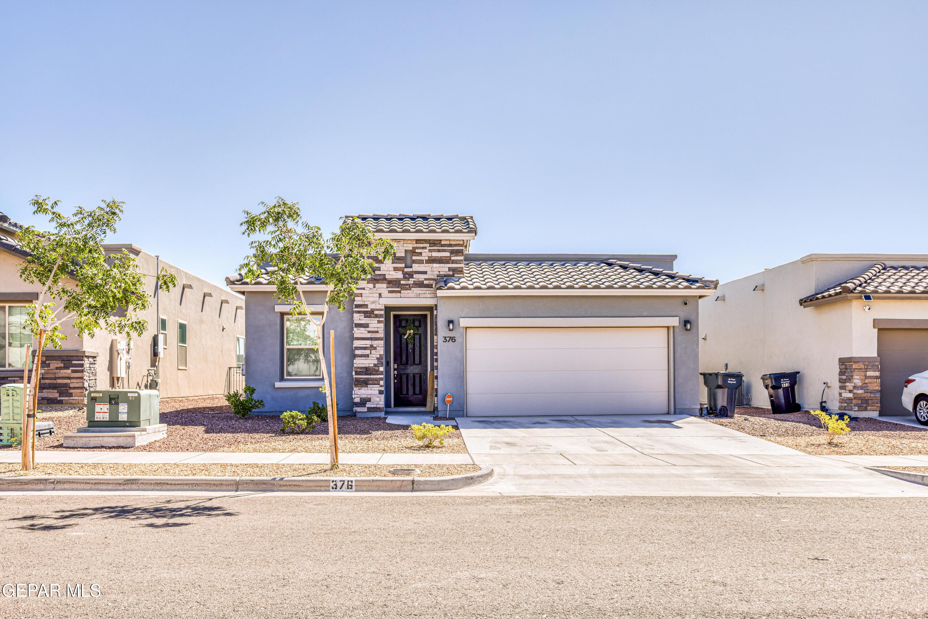 376 Caine Avenue — photo