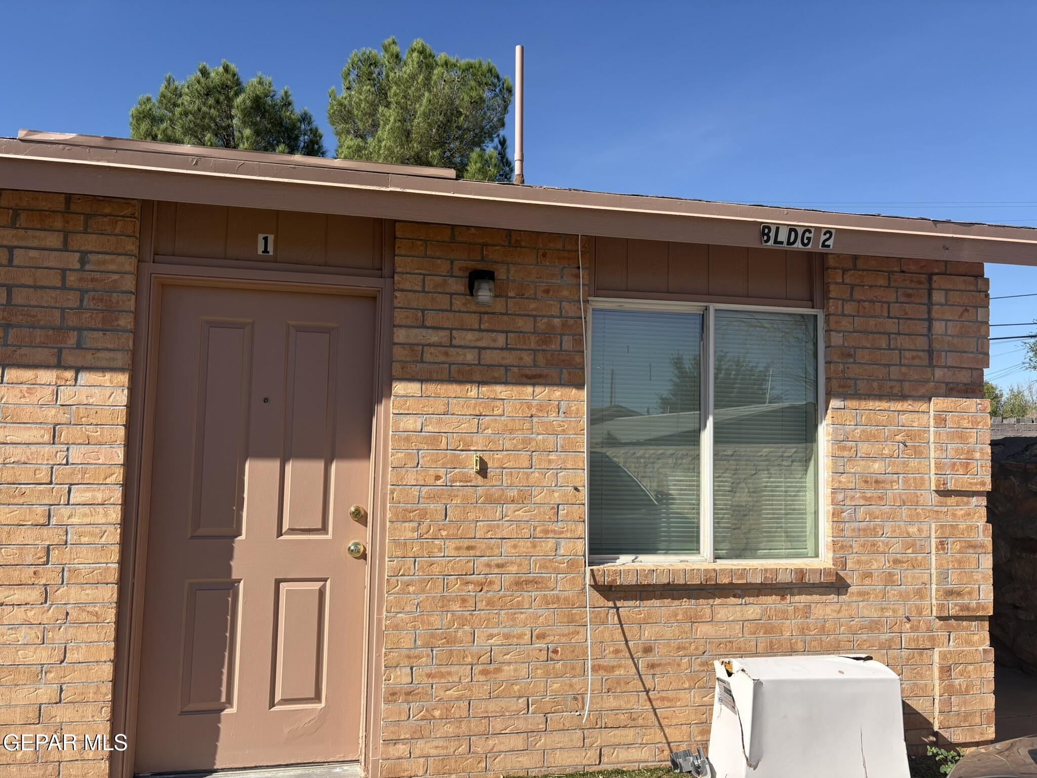 7142 Dale Road 1 — photo