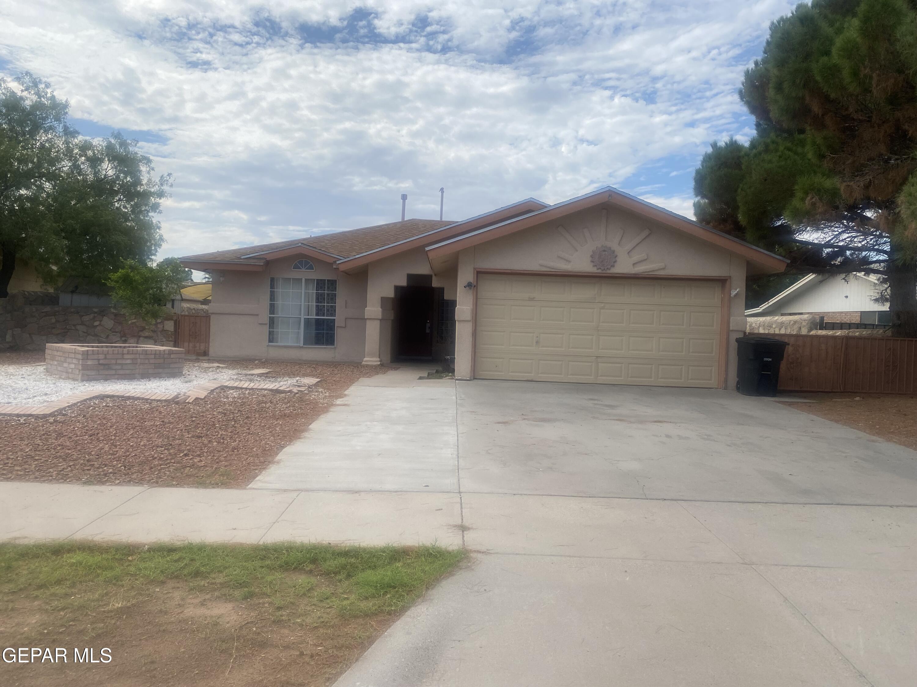 15312 Mineral Court — photo