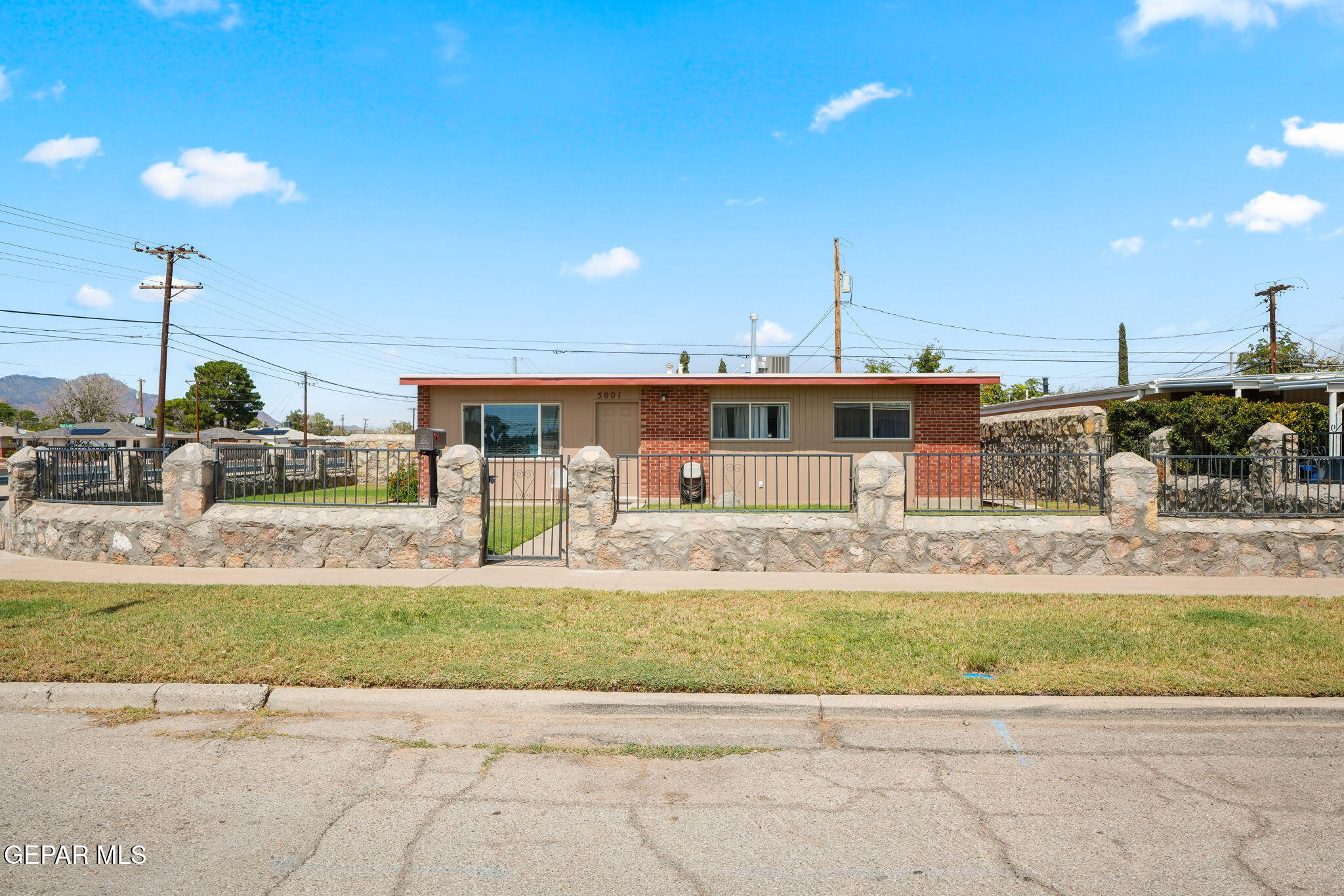 5001 Blue Ridge Drive — photo