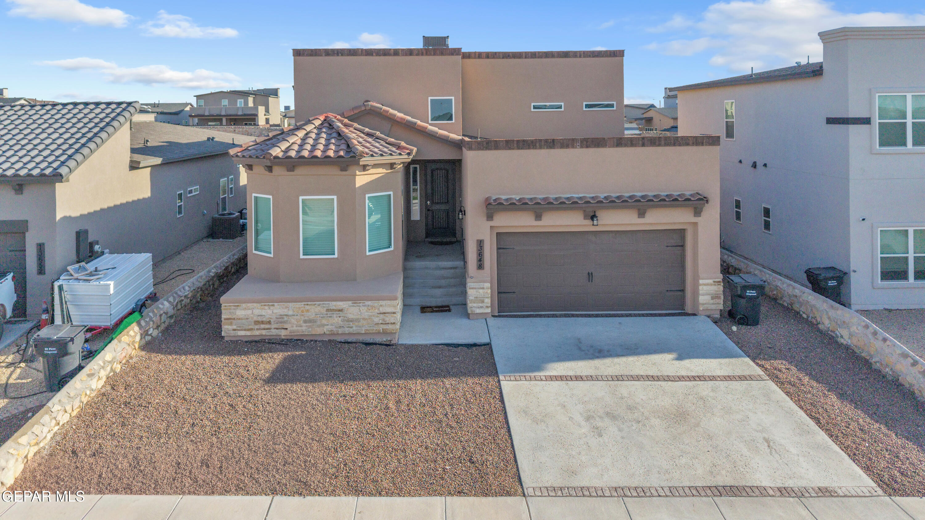 13648 Glen Vista Lane — photo