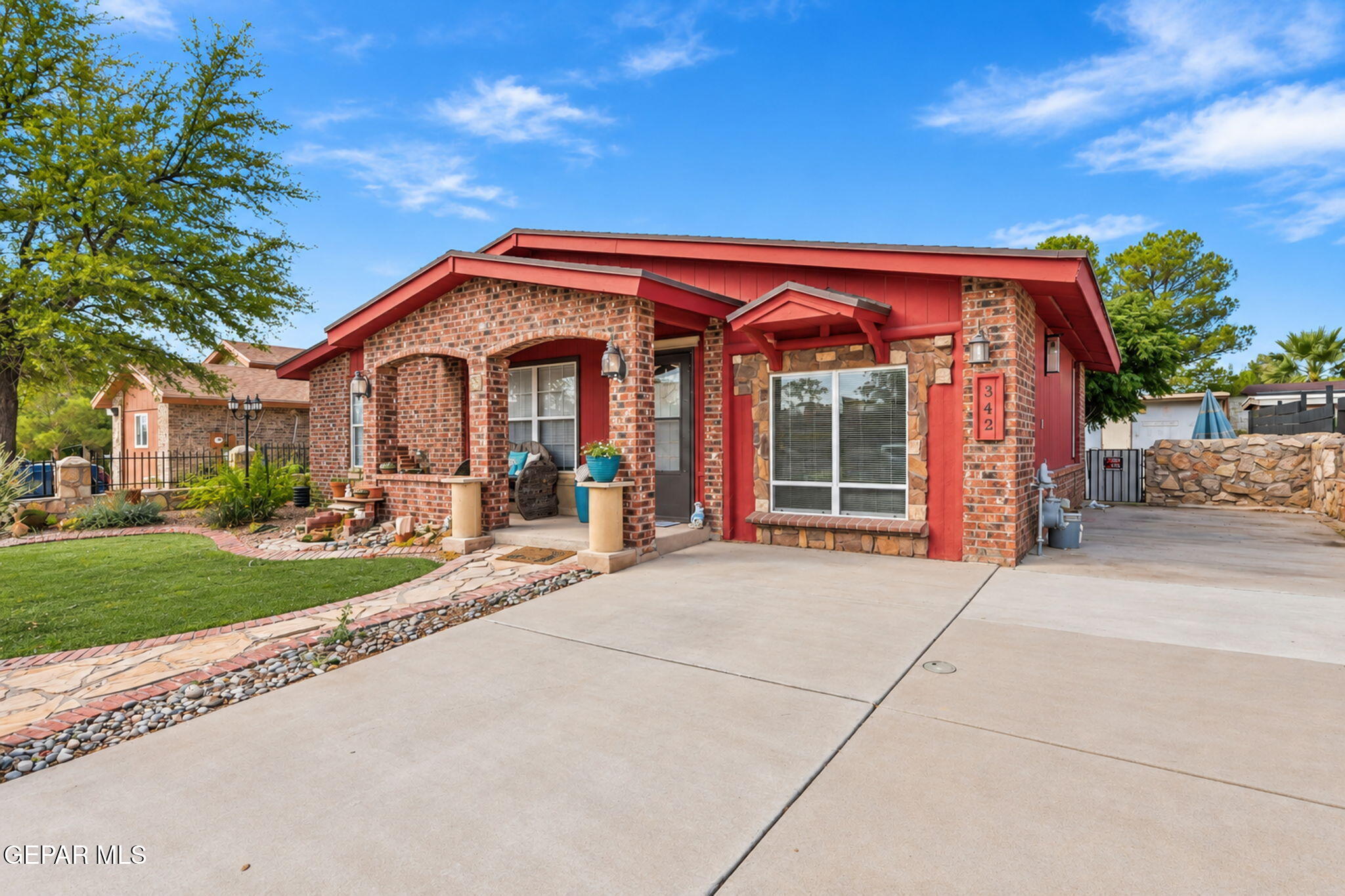 342 Barrel Cactus Drive — photo