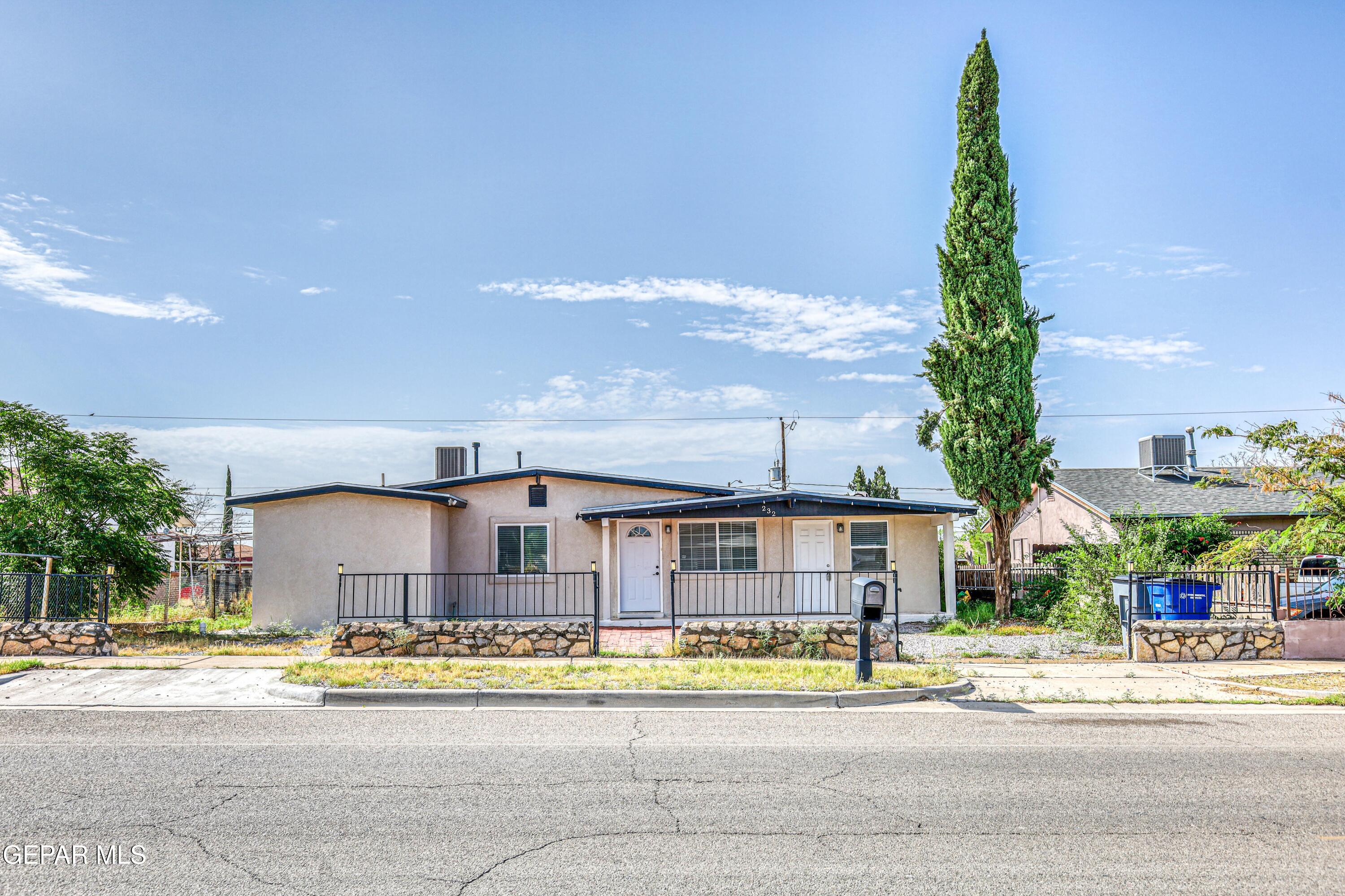 232 E Borderland Road — photo
