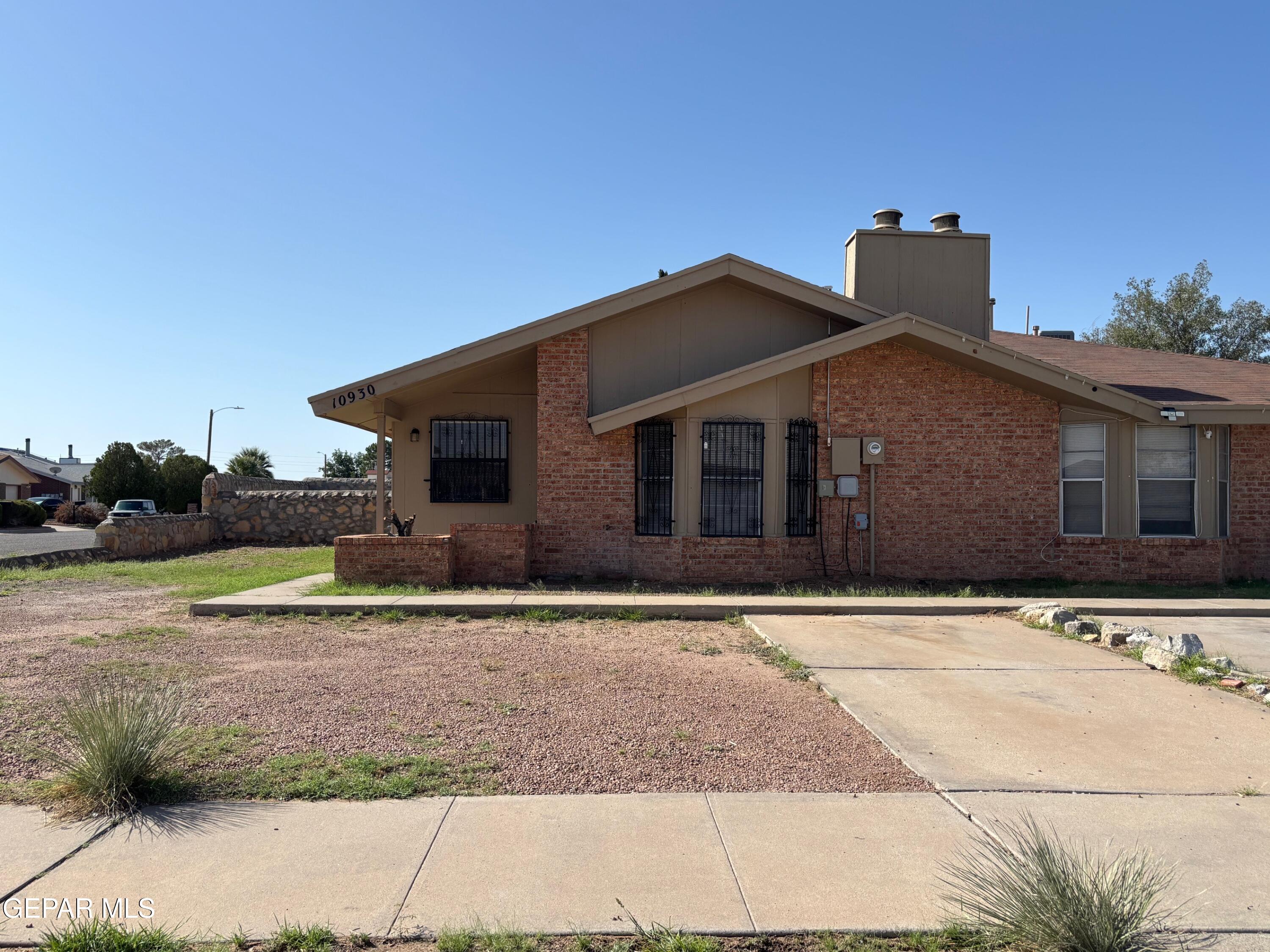 10930 Delafield Drive — photo