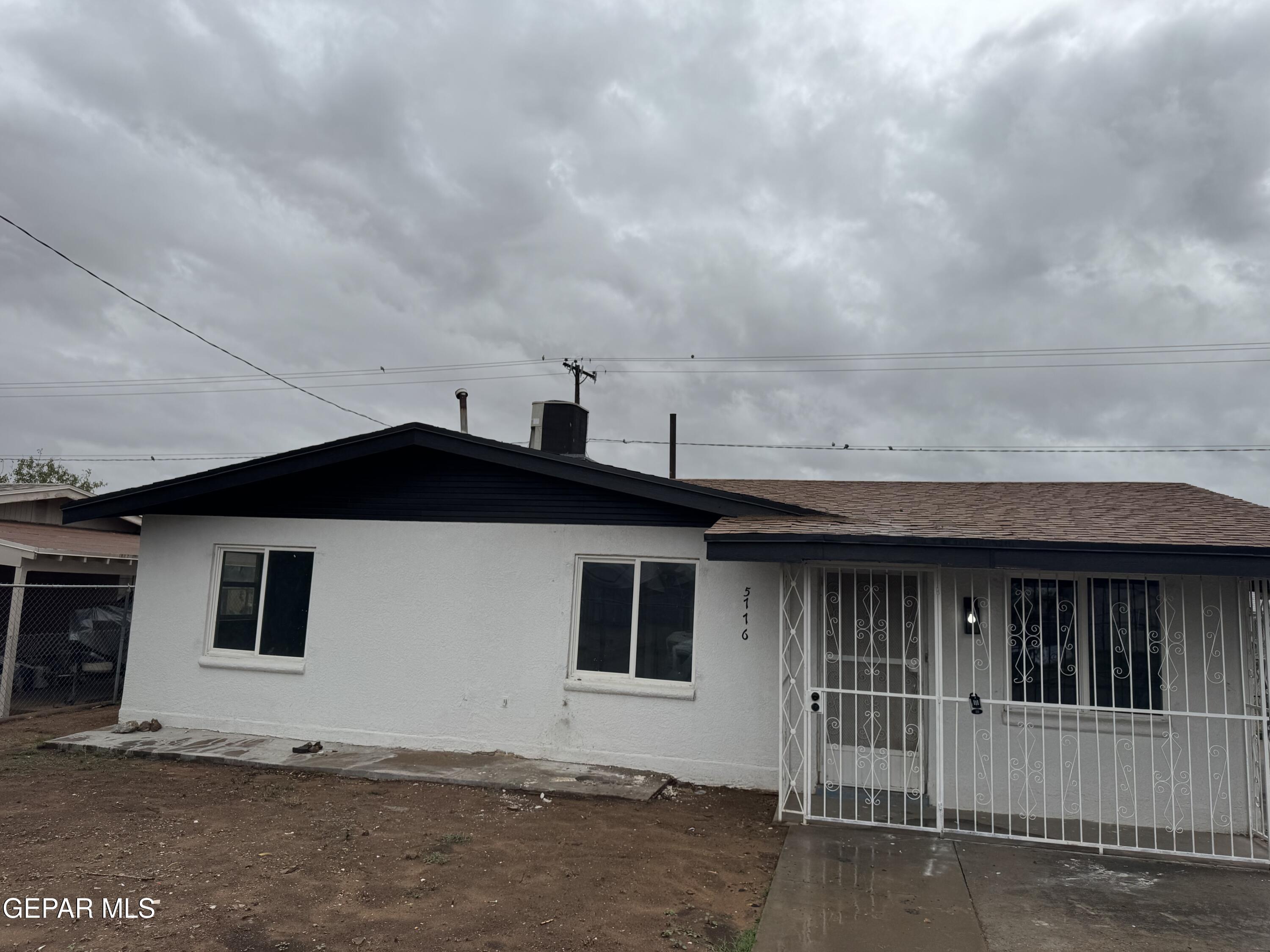 5116 Tropicana Avenue — photo