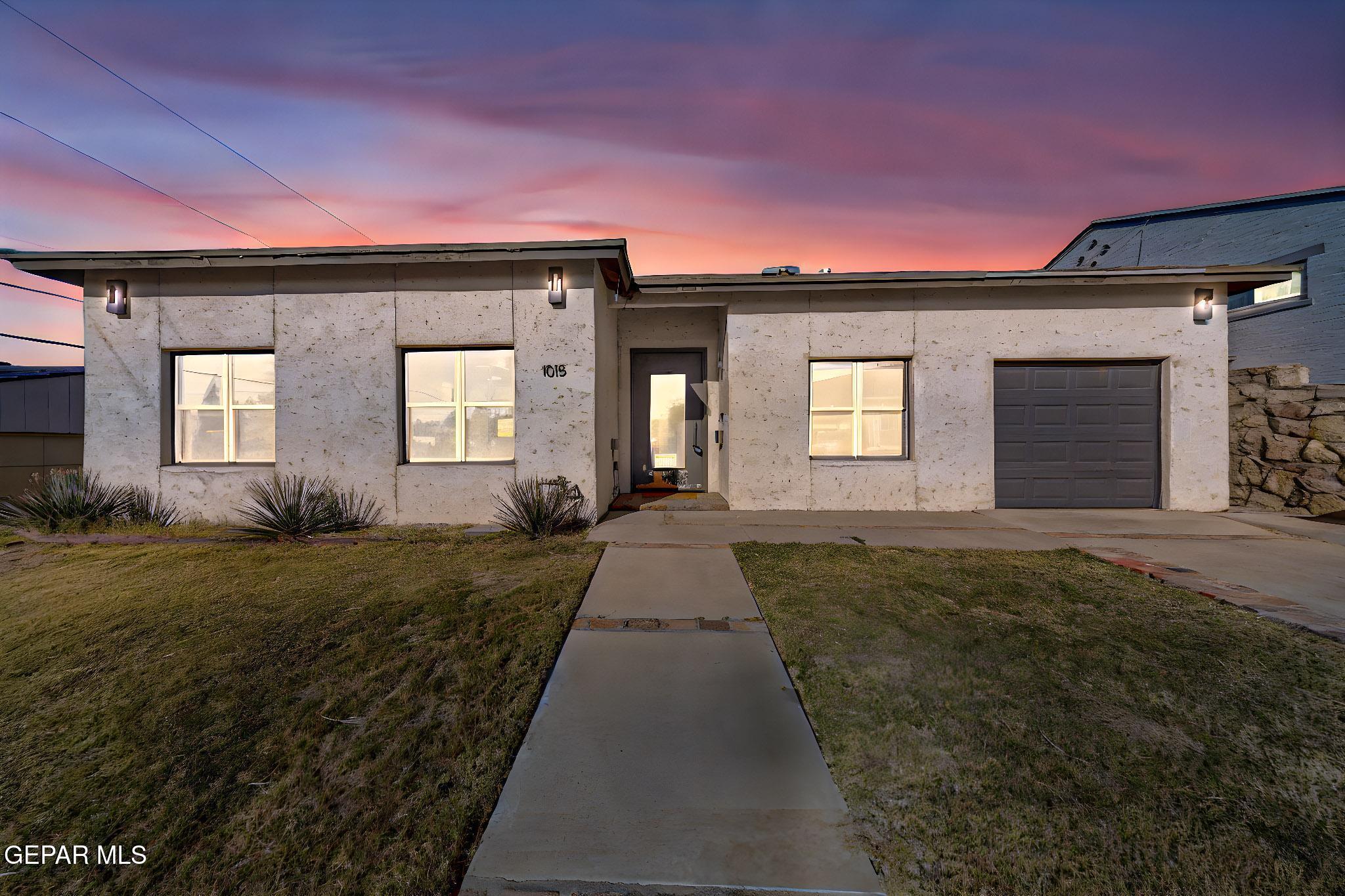 1015 Moore Street — photo