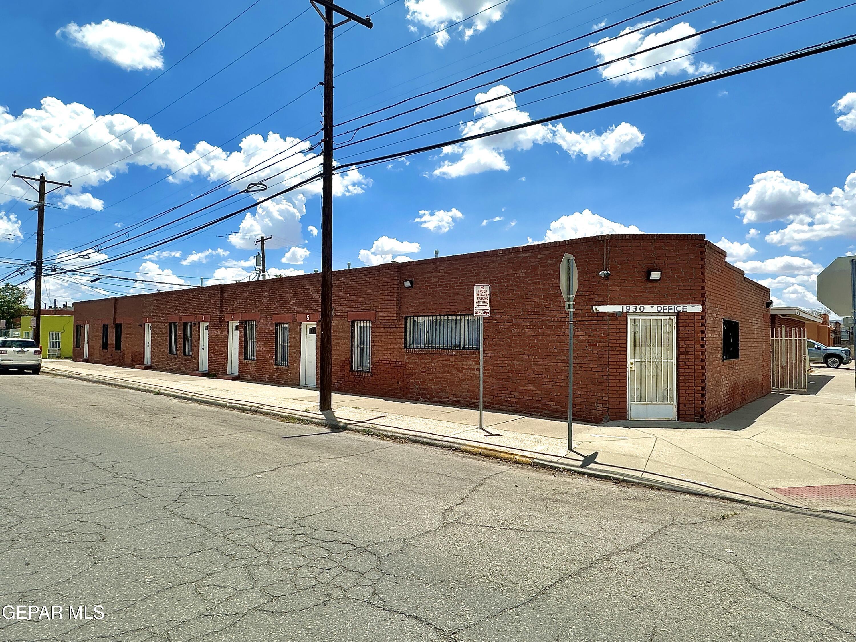 1926 Bassett Avenue — photo