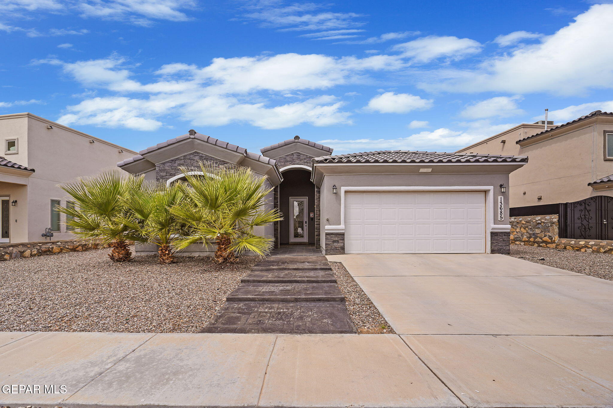 13685 Bradford Street — photo