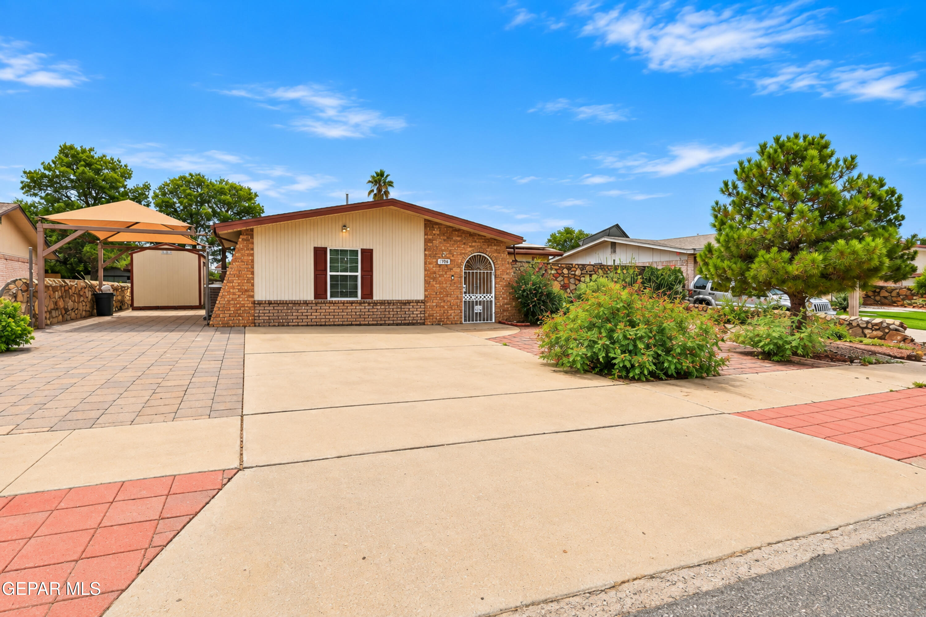 1708 Dean Martin Drive — photo