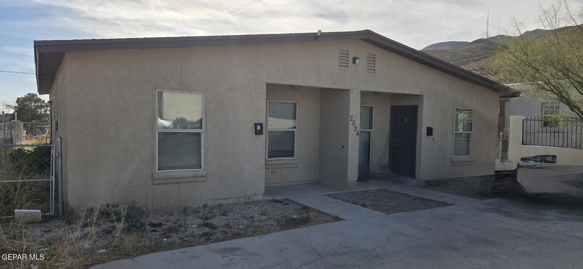 2524 Porter Avenue B — photo