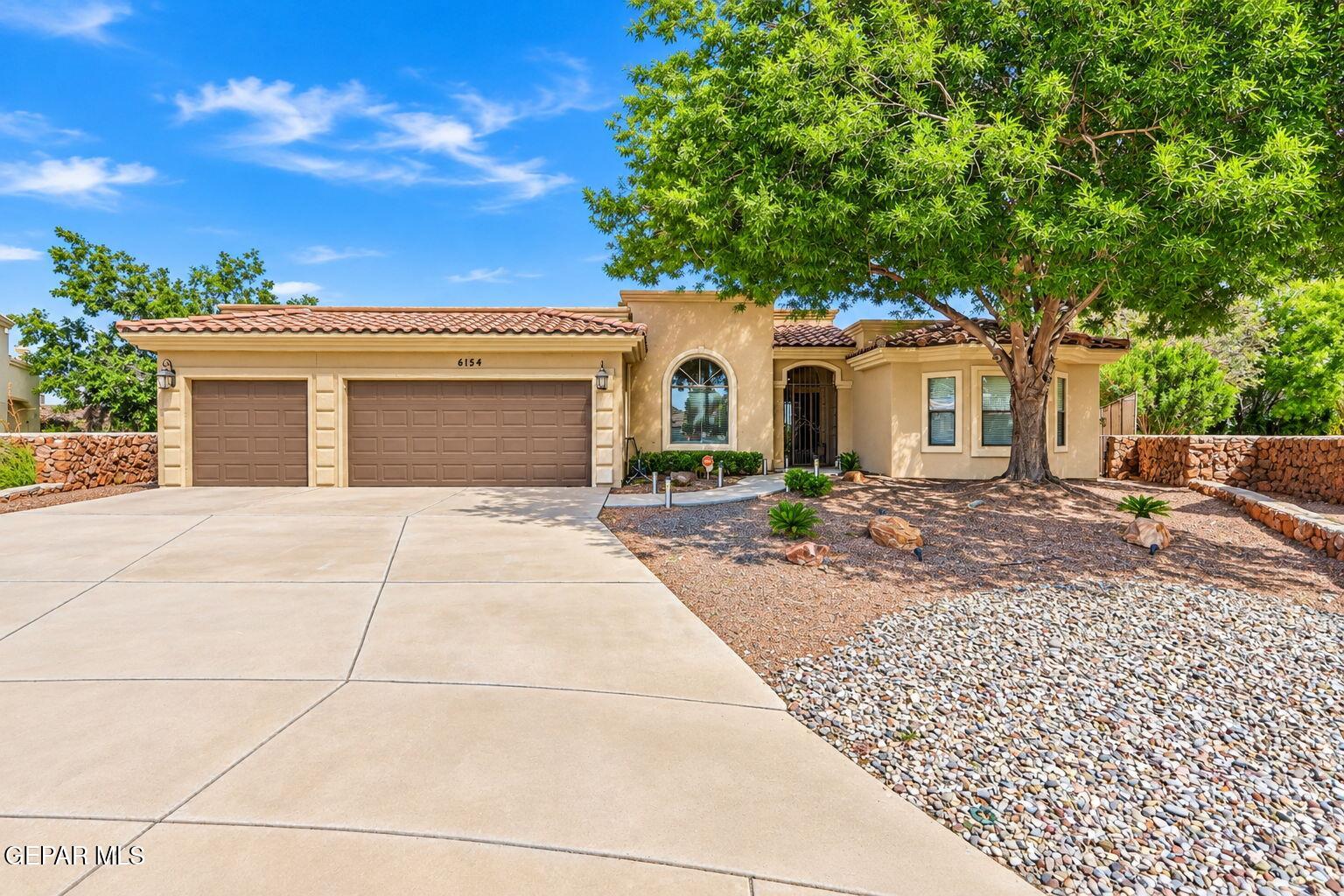 6154 Via de Los Arboles — photo