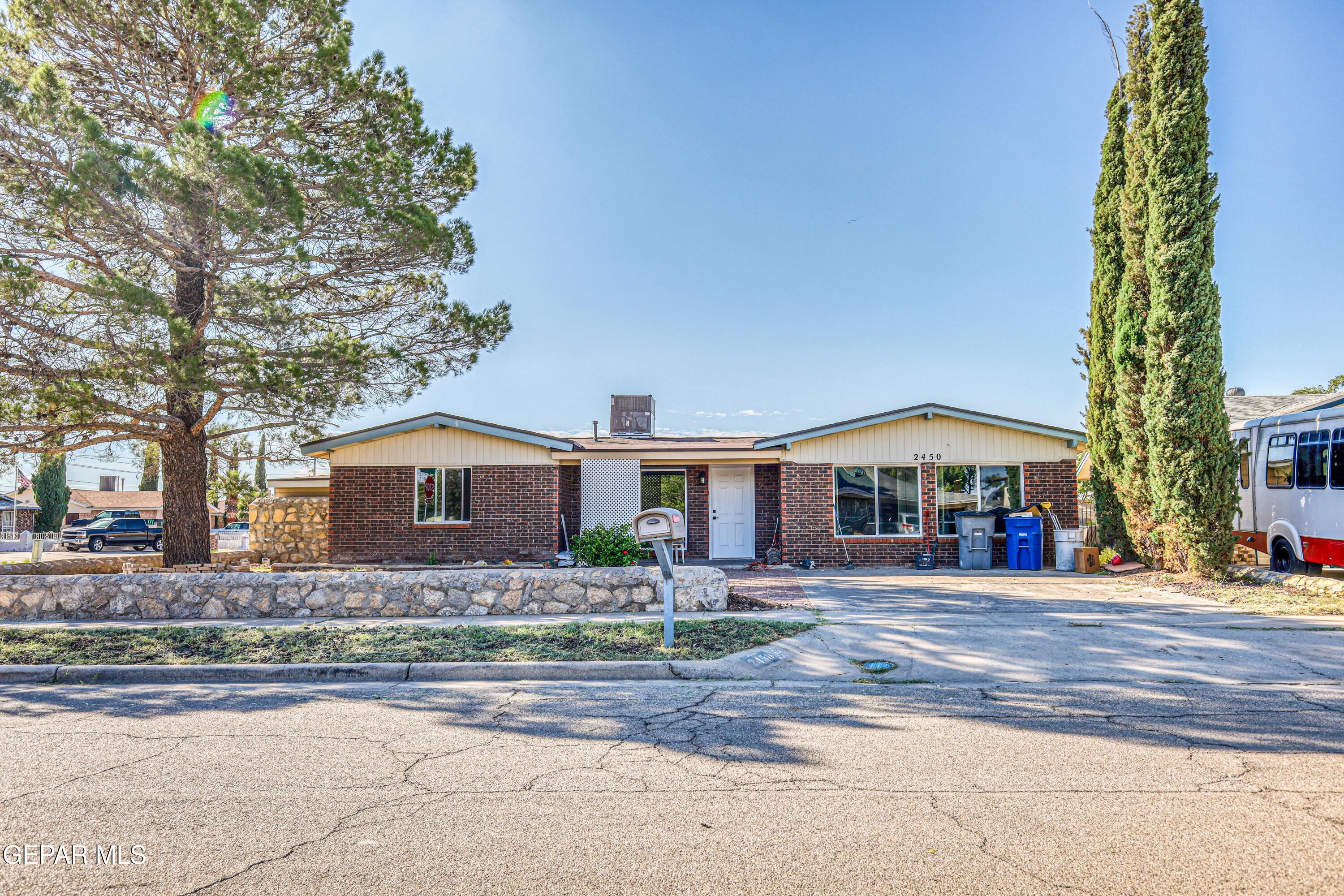 2450 Anise Drive — photo