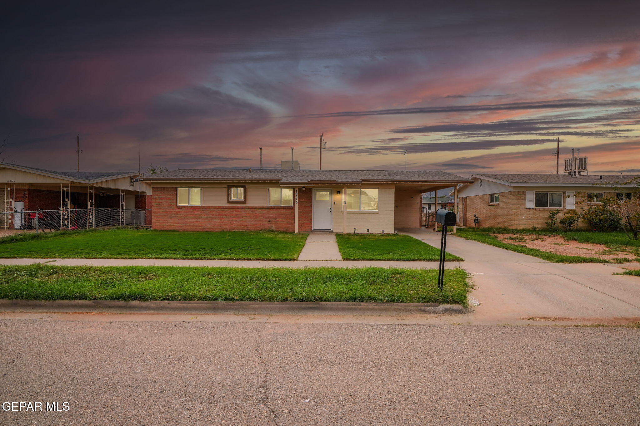 10369 Redwood Street — photo