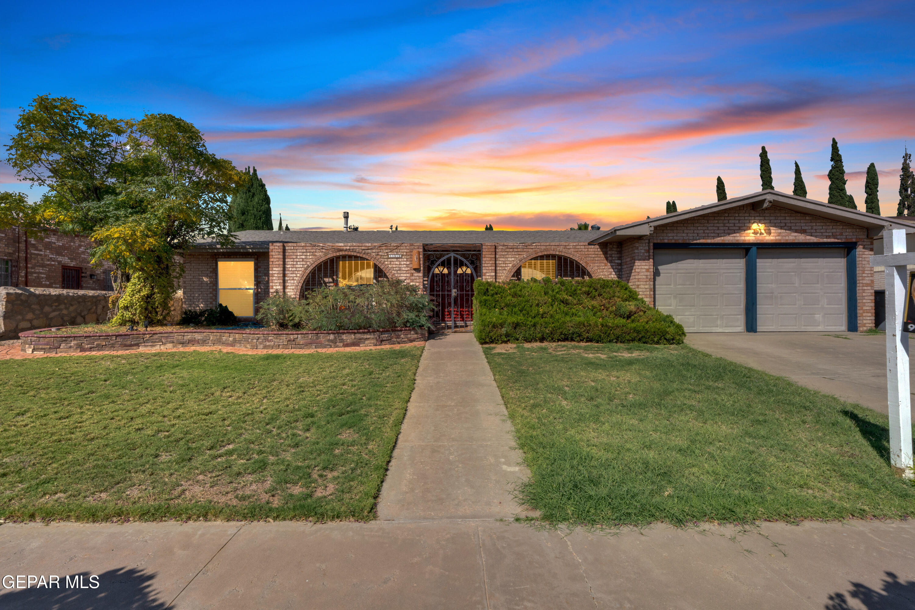 11313 James Grant Drive — photo