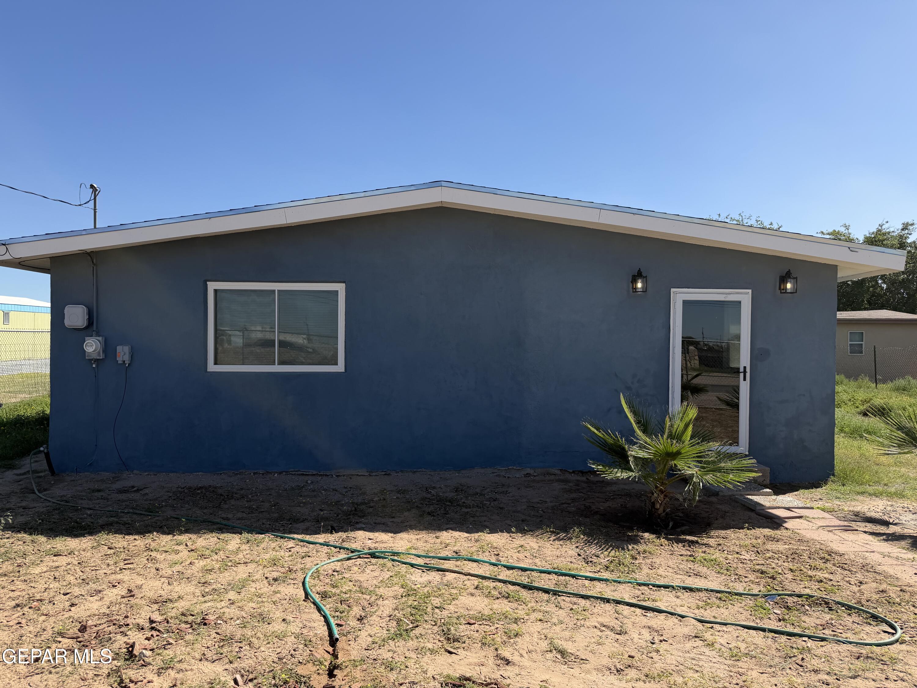 712 Ascencion Street — photo