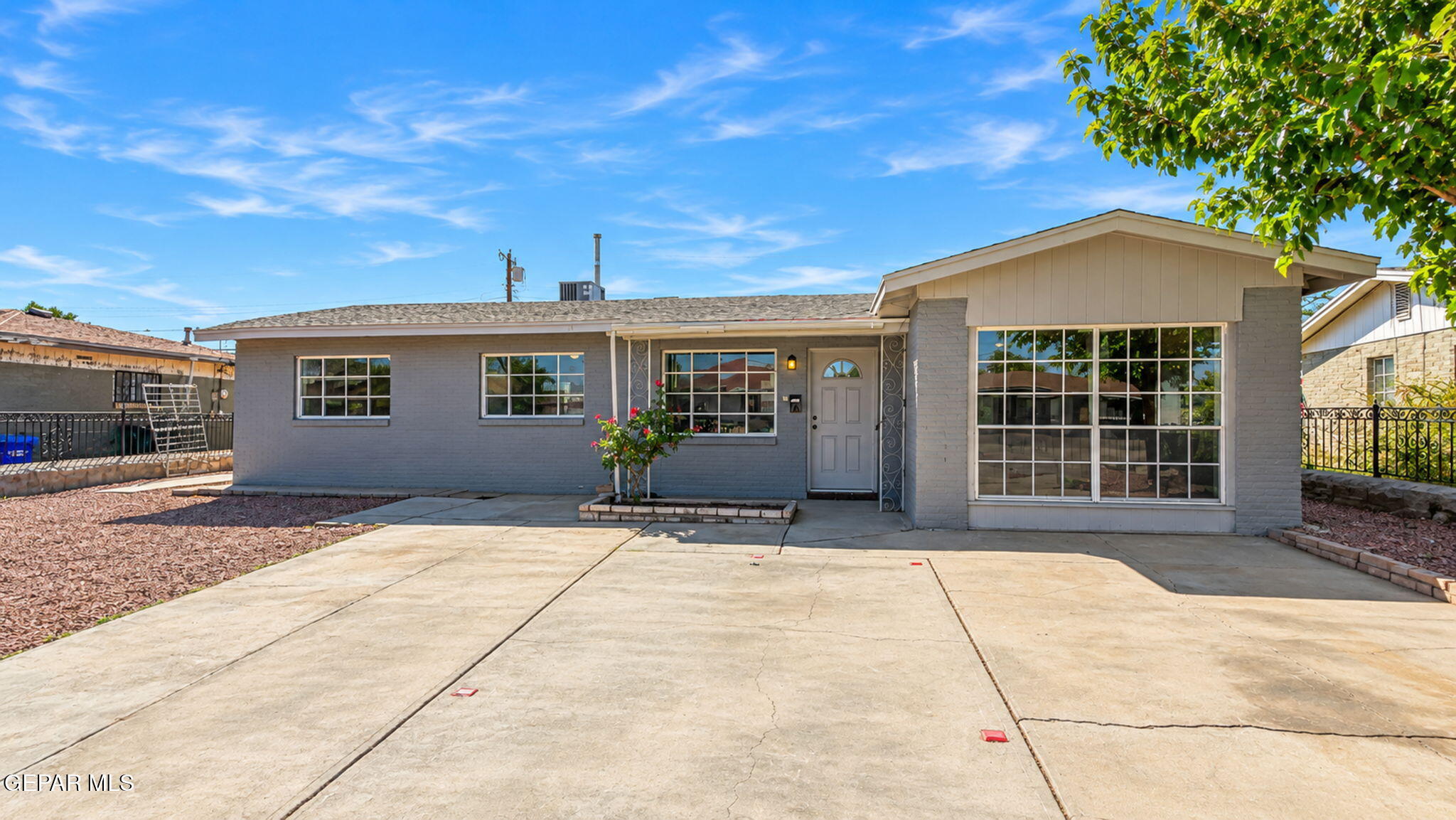 4944 Camden Circle — photo