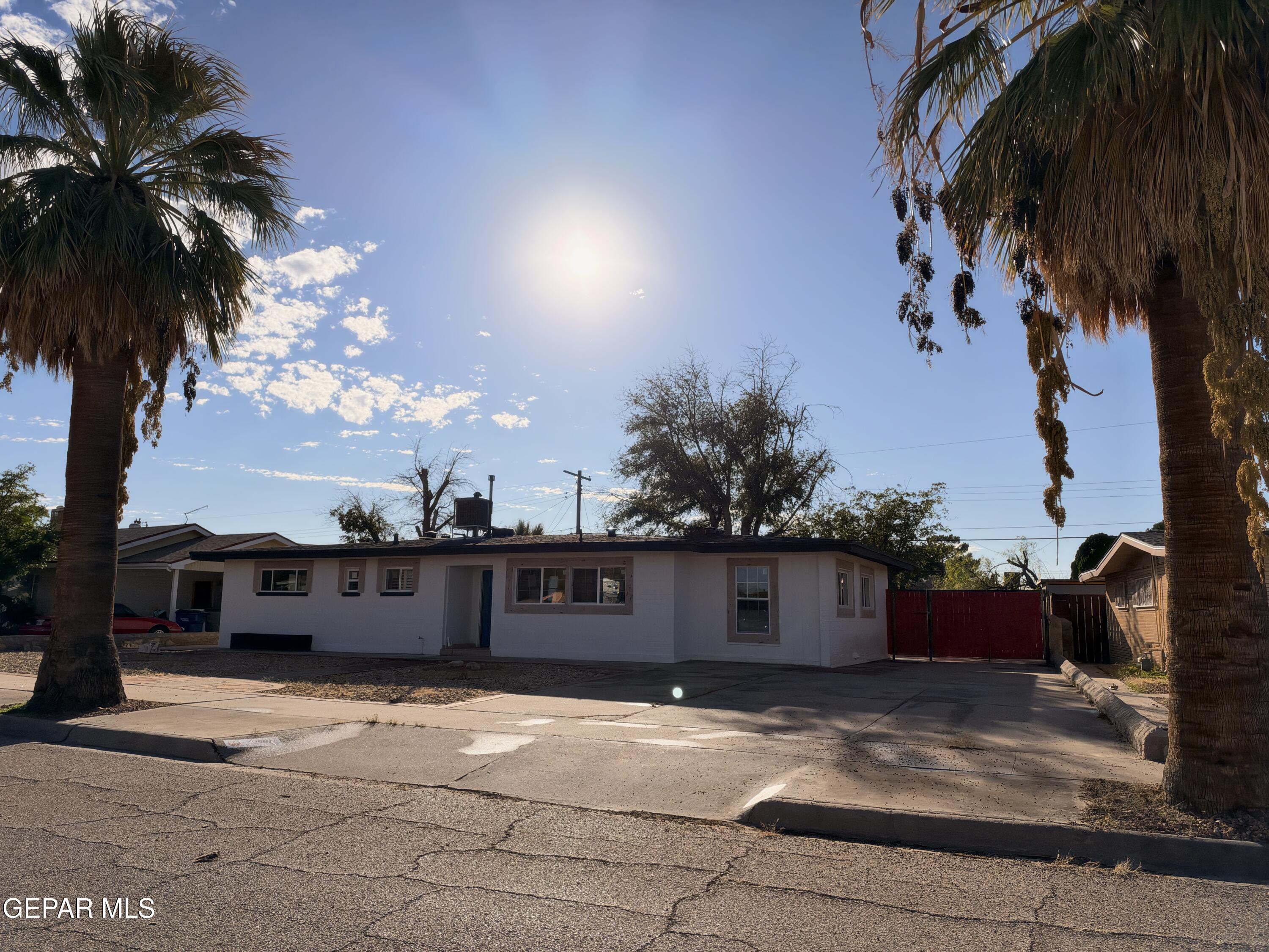 1501 Meadowview Drive — photo