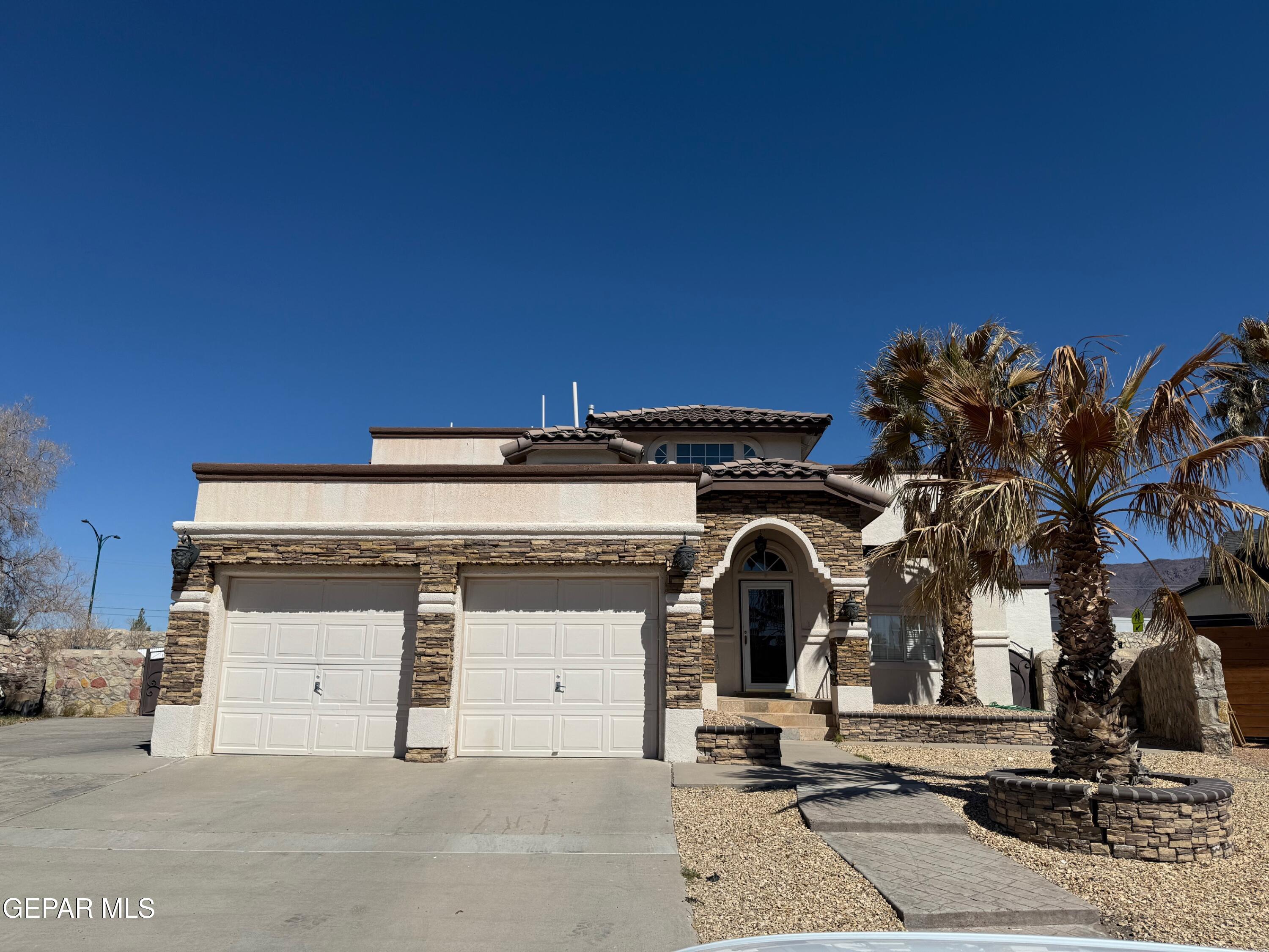 1404 Plaza Fatima Court — photo