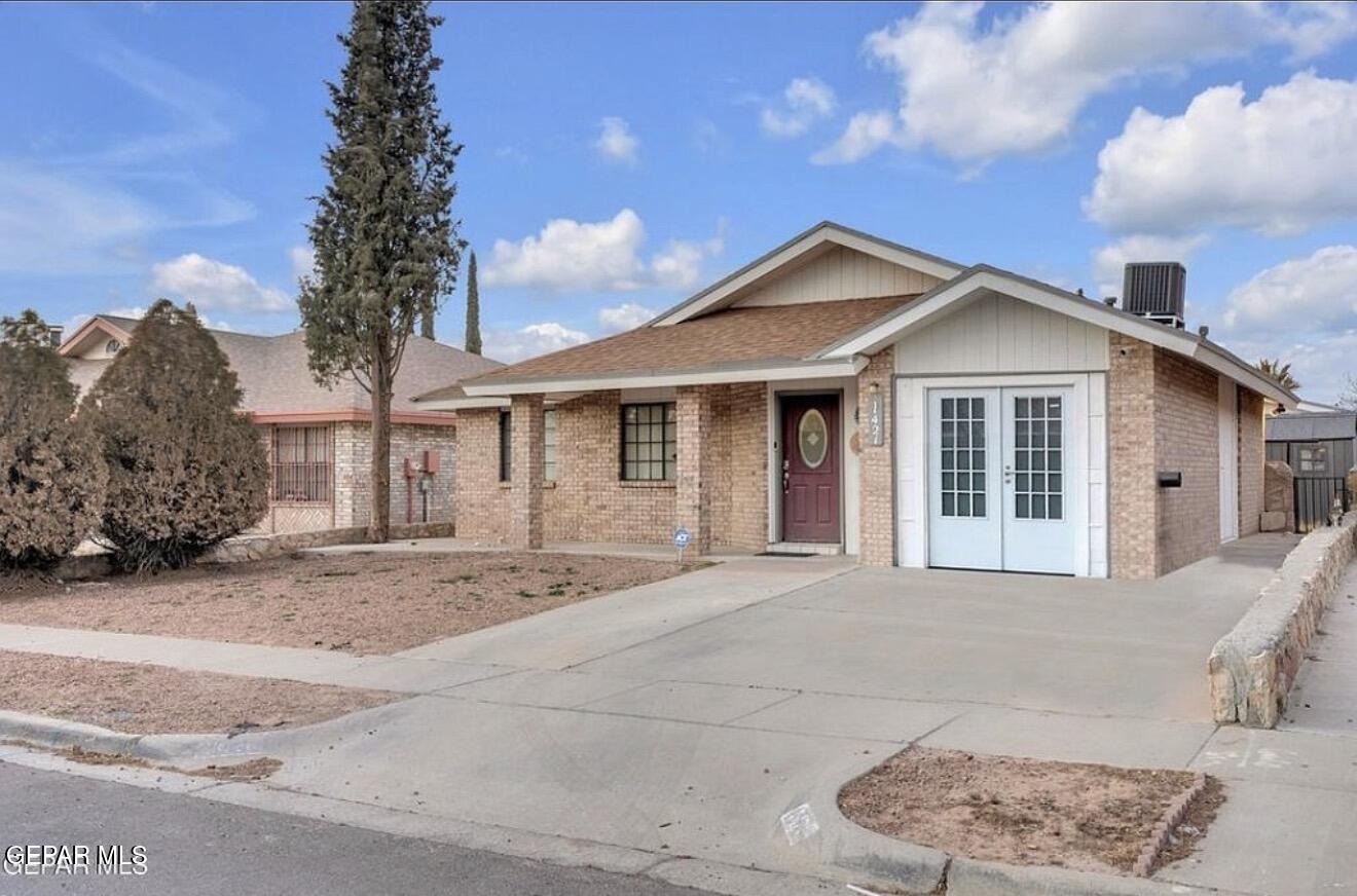 11421 Lone Wolf Circle — photo