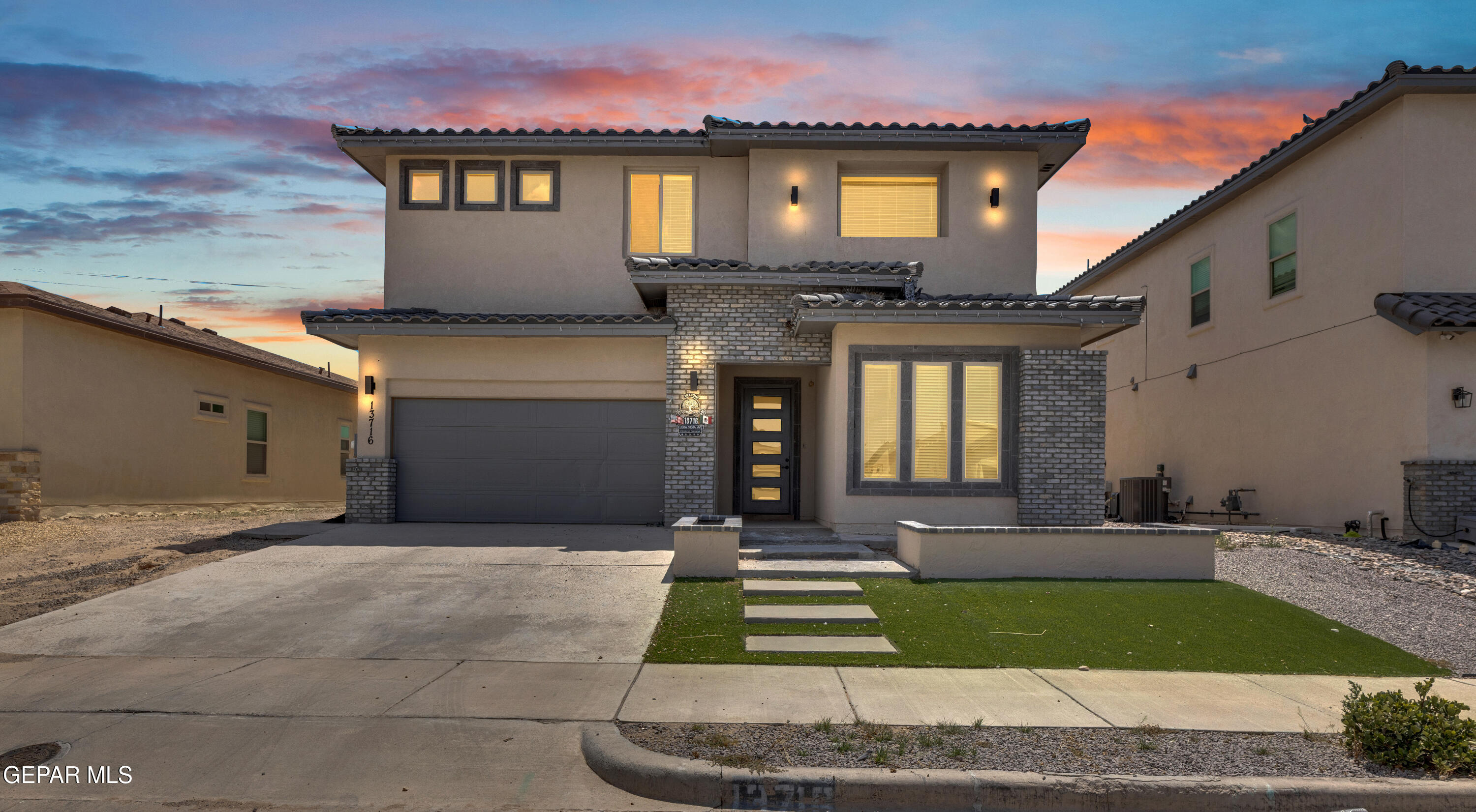 13716 Flora Vista Avenue — photo