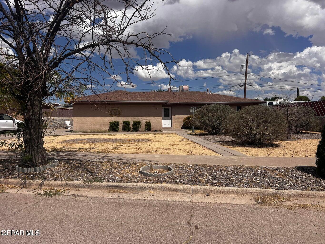 16010 Homestead Drive — photo