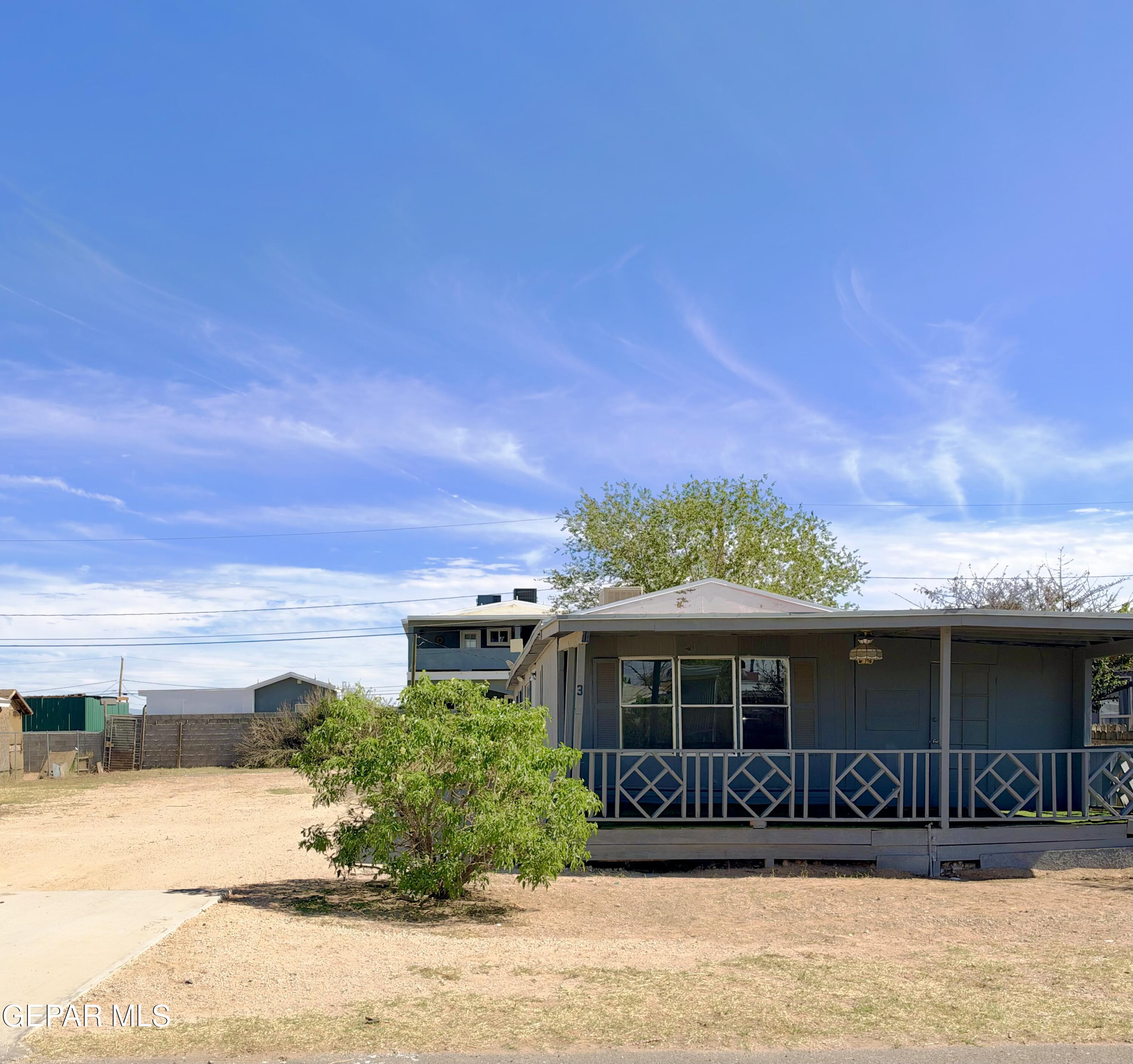 736 Palmer Place — photo