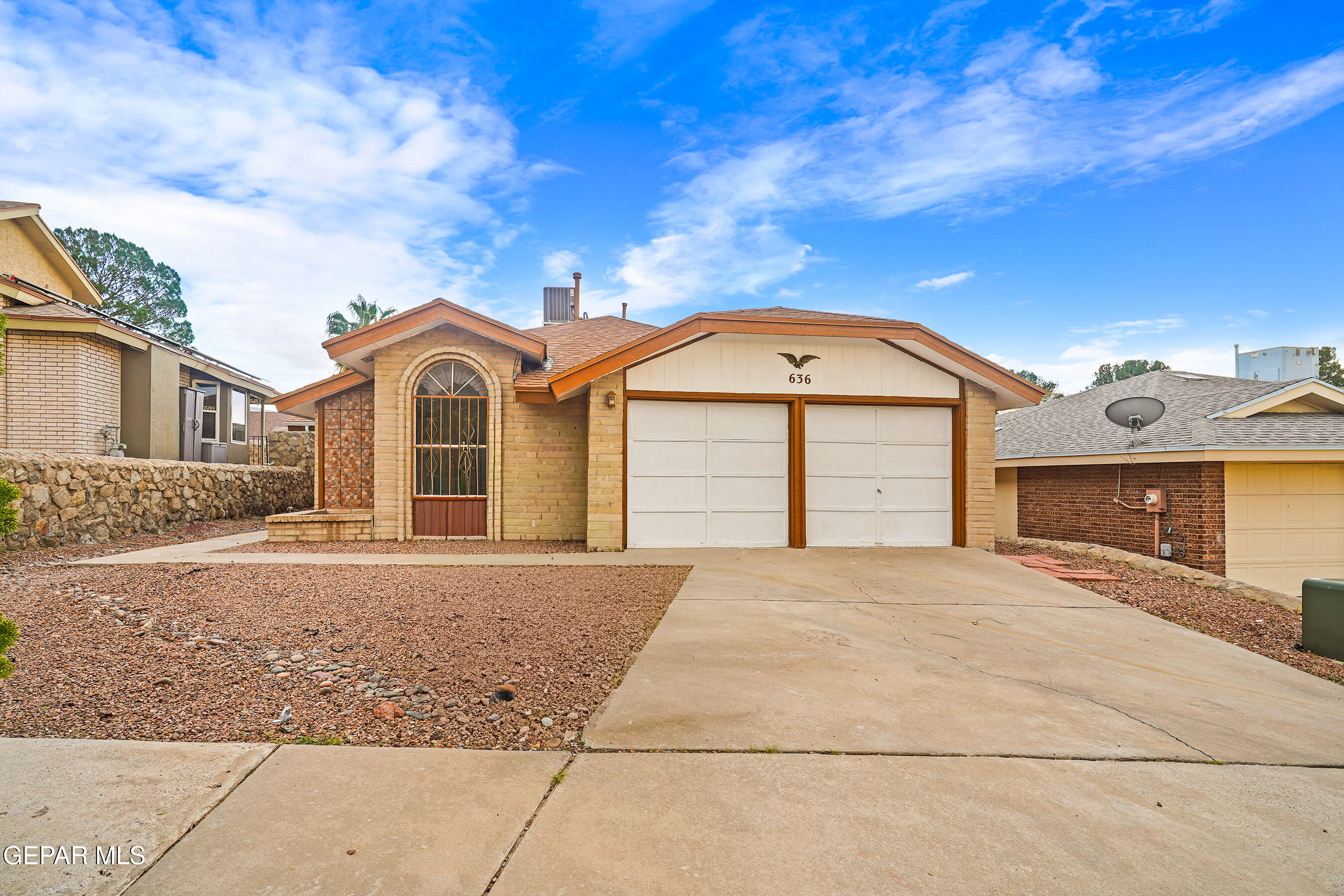 636 Abington Drive — photo