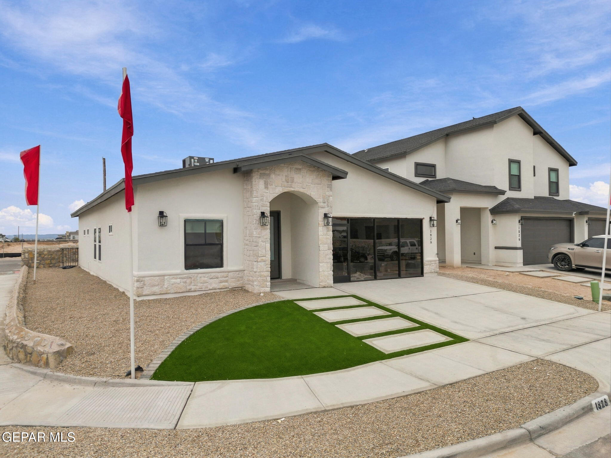 14608 Red Azure Circle — photo